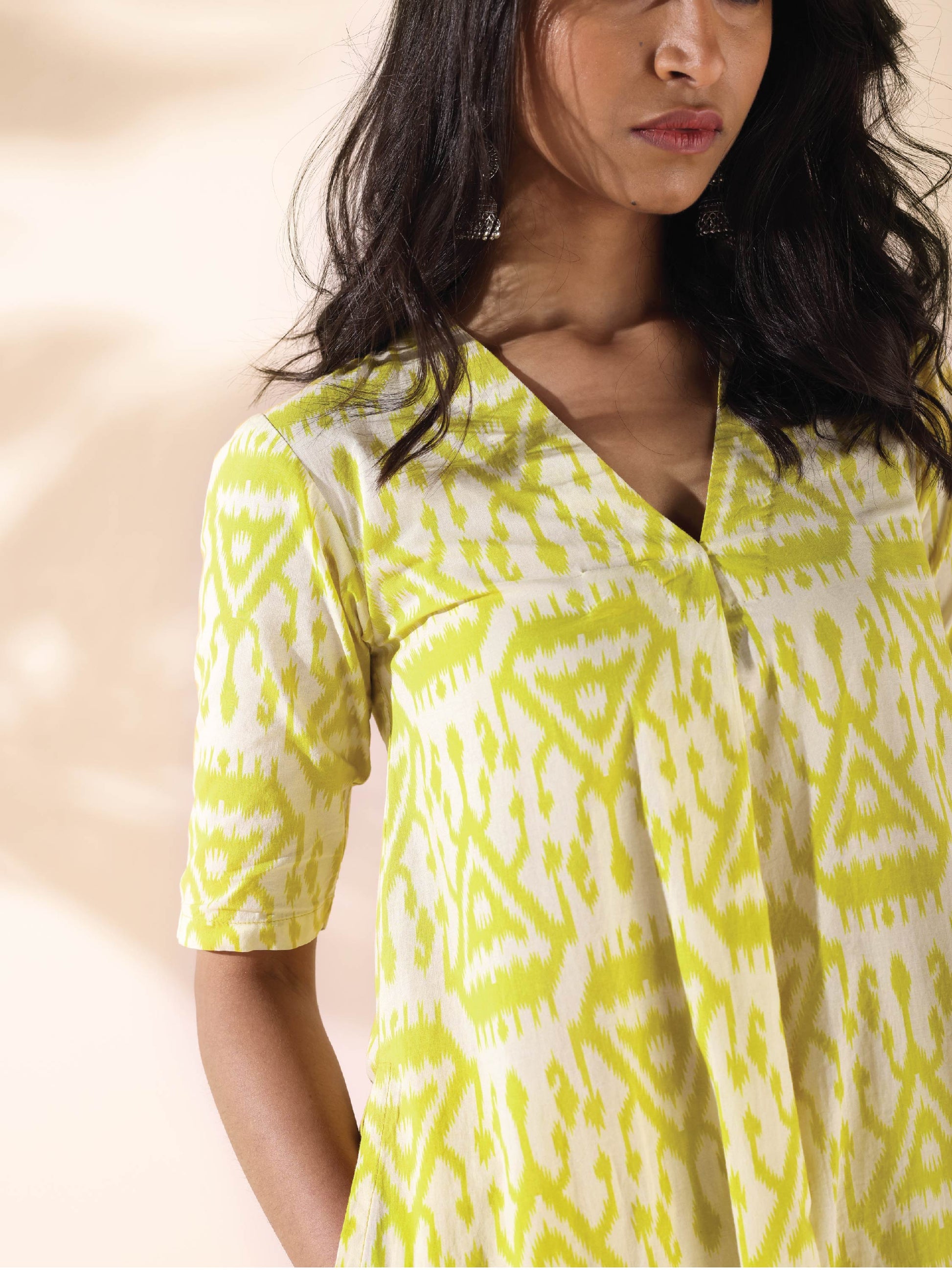 trueBrowns Lime Cotton Ikat Kurta Pant Set | Swadesiicart