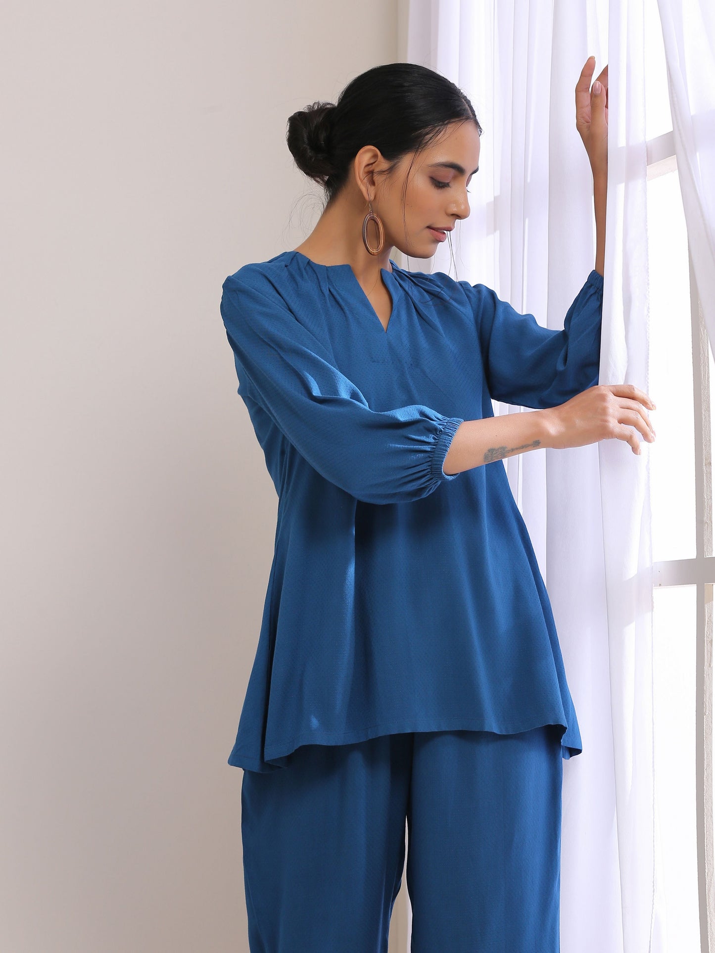 trueBrowns Classic Blue Dobby Pleated Co-Ord Set - Swadesiicart