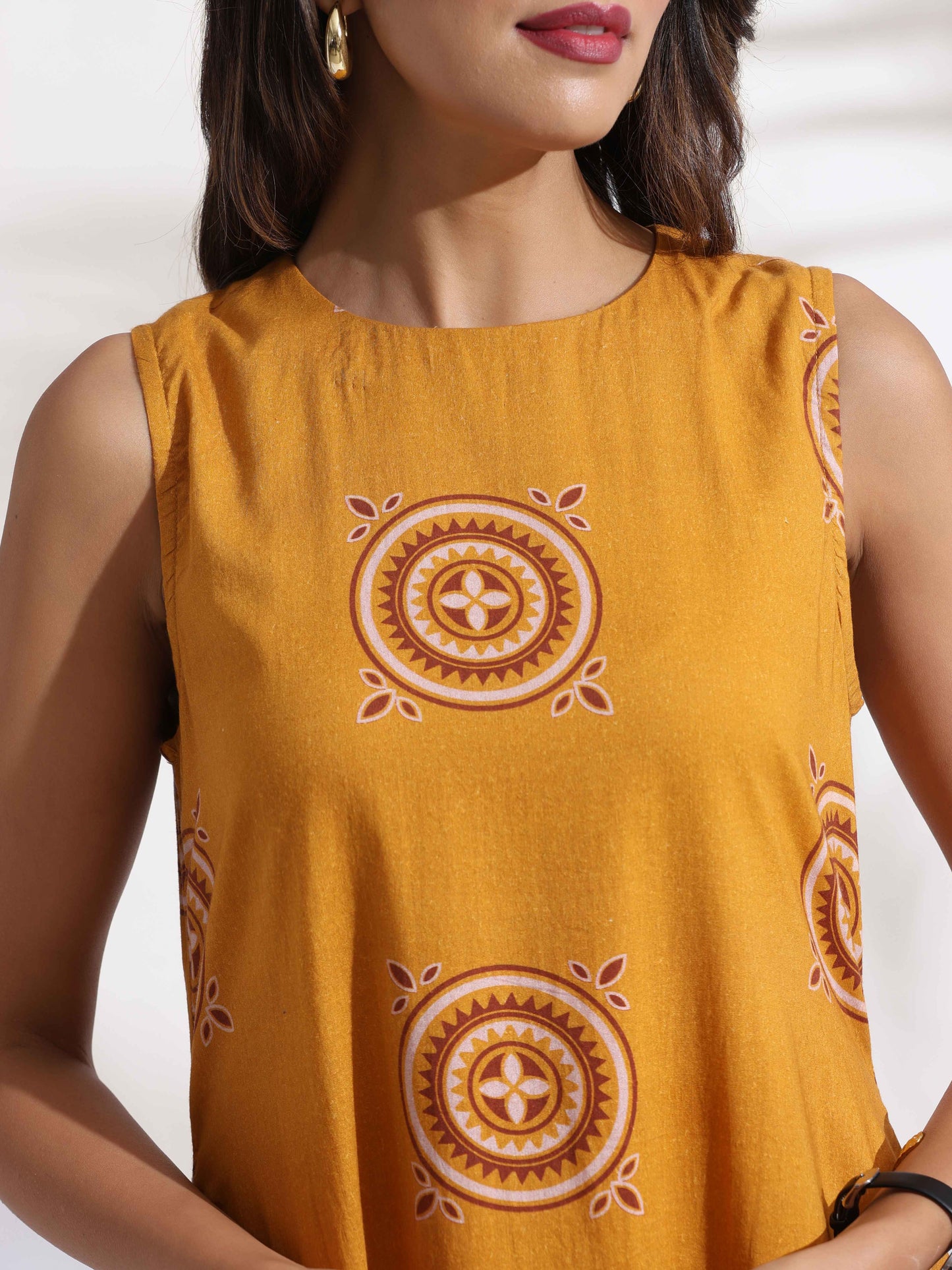 trueBrowns Mustard Cotton Print Tier Dress | Swadesiicart
