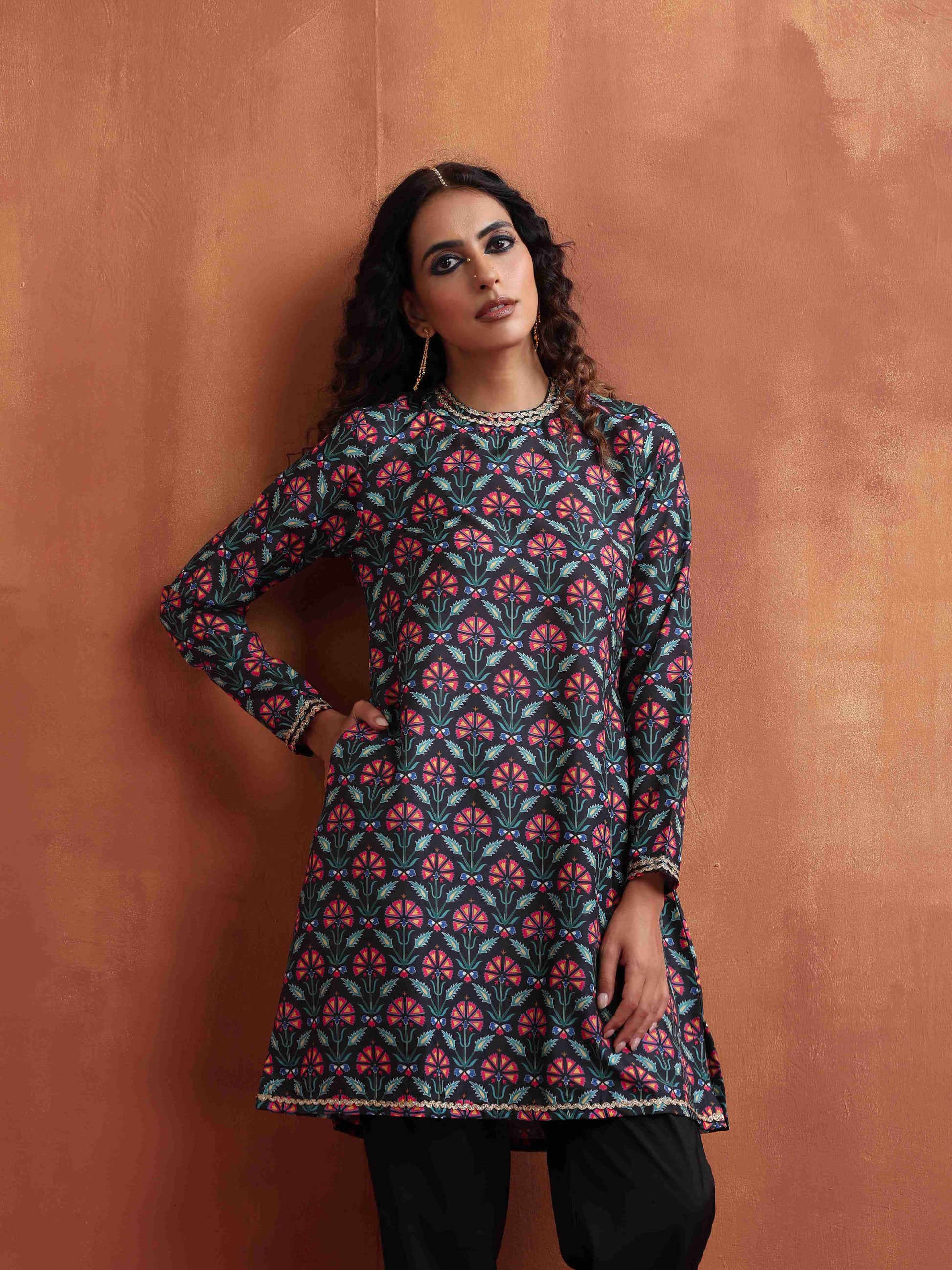 trueBrowns Black Floral Print Co-ord Set - Swadesiicart