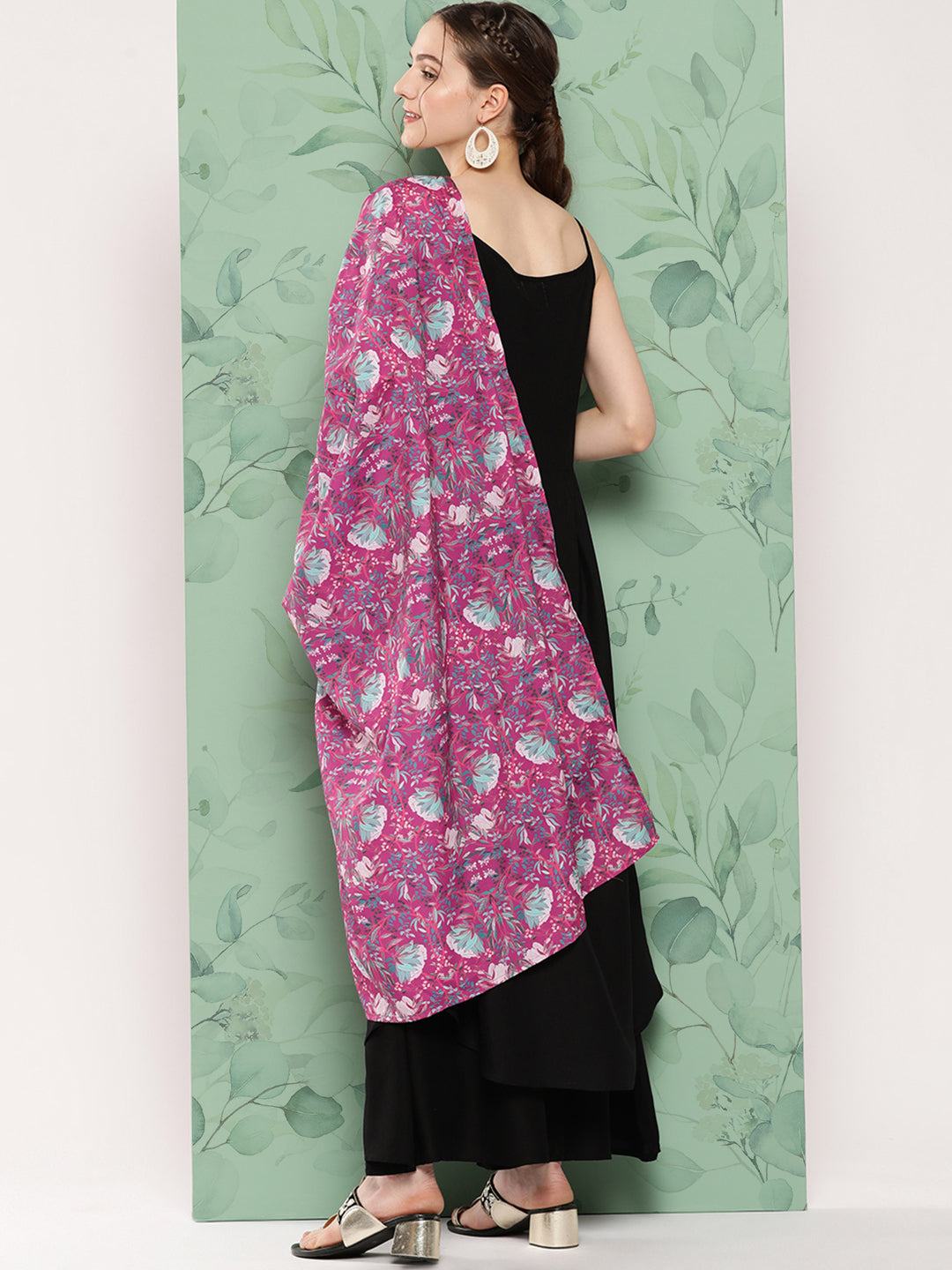 InWeave Women's Black Strappy Set W Magenta Camelia Cr Dupatta - Swadesiicart