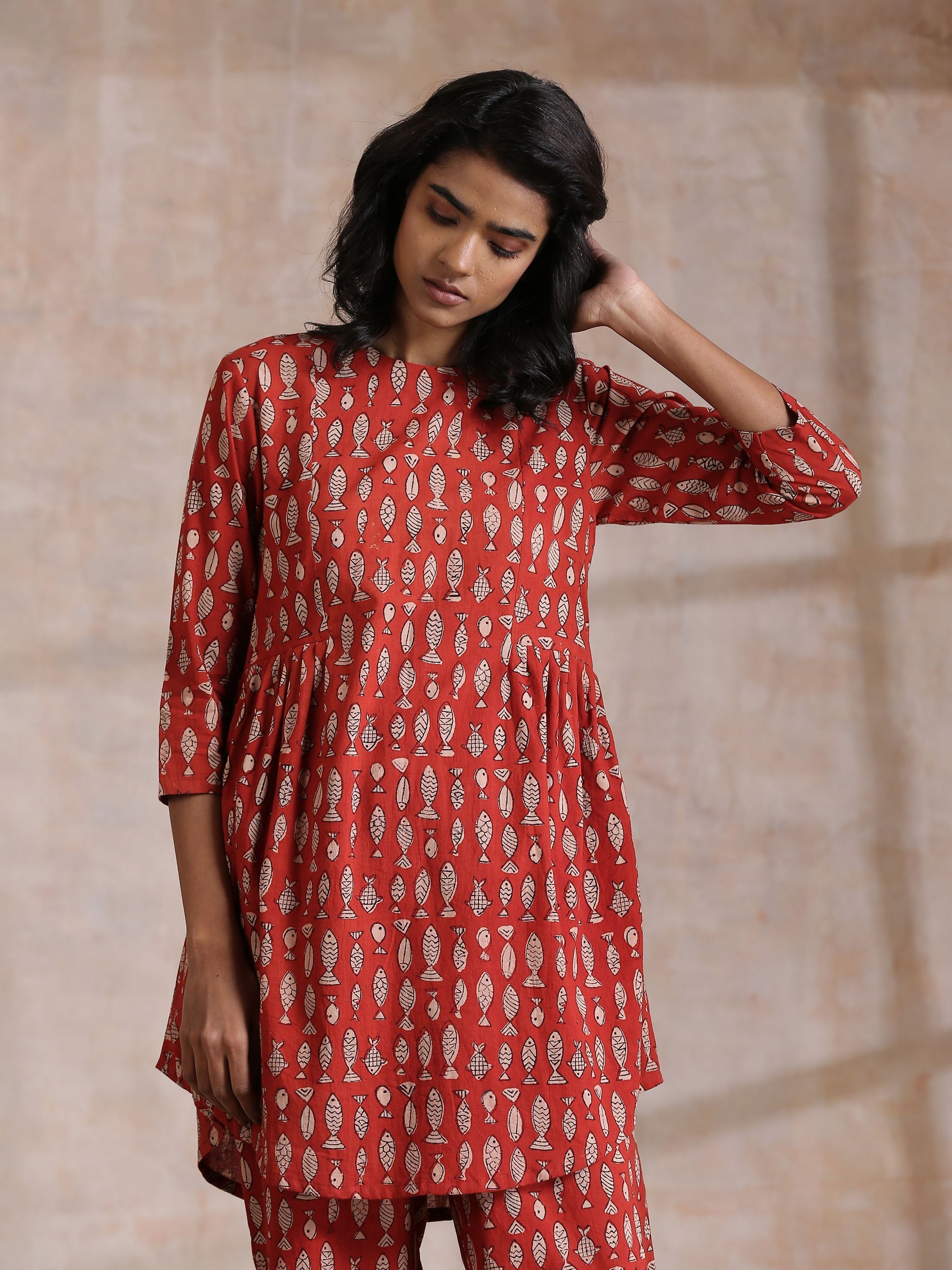 trueBrowns Rust Red Bagru Fish Print Cotton Gathers Co-Ord Set - Swadesiicart