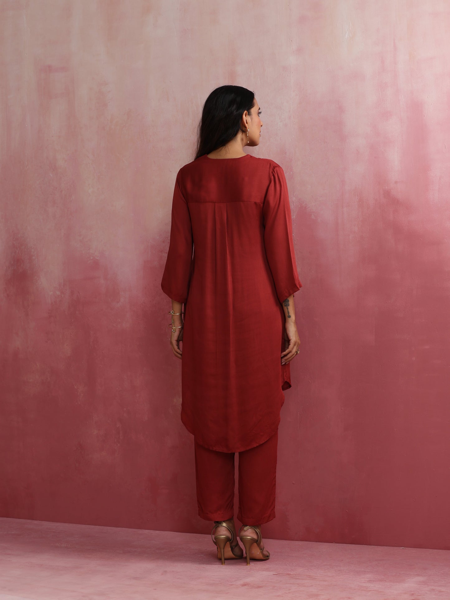 trueBrowns Maroon Modal V Neck Kurta Co-ord Set - Swadesiicart