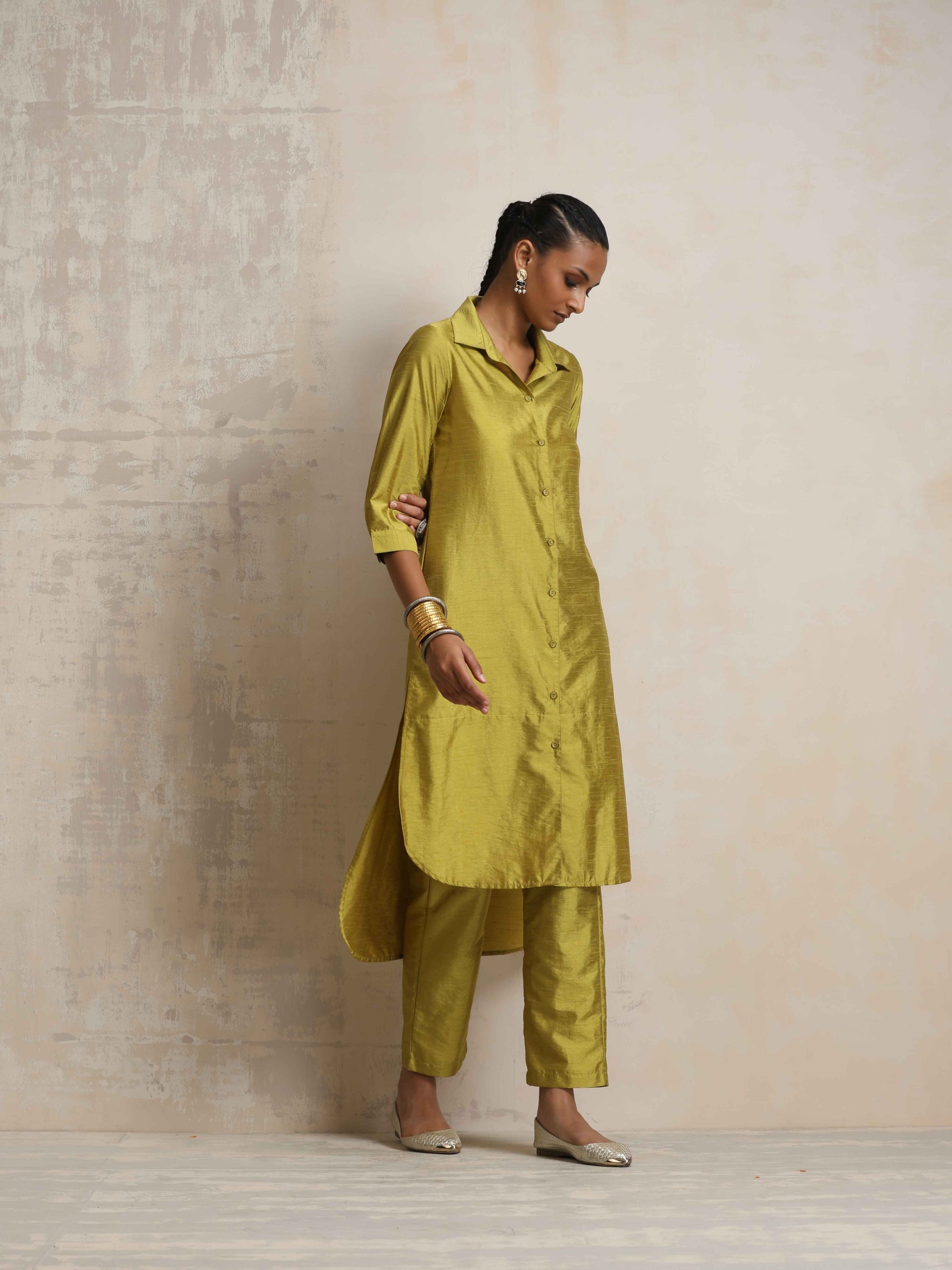 trueBrowns Green Shirt Kurta Set | Swadesiicart