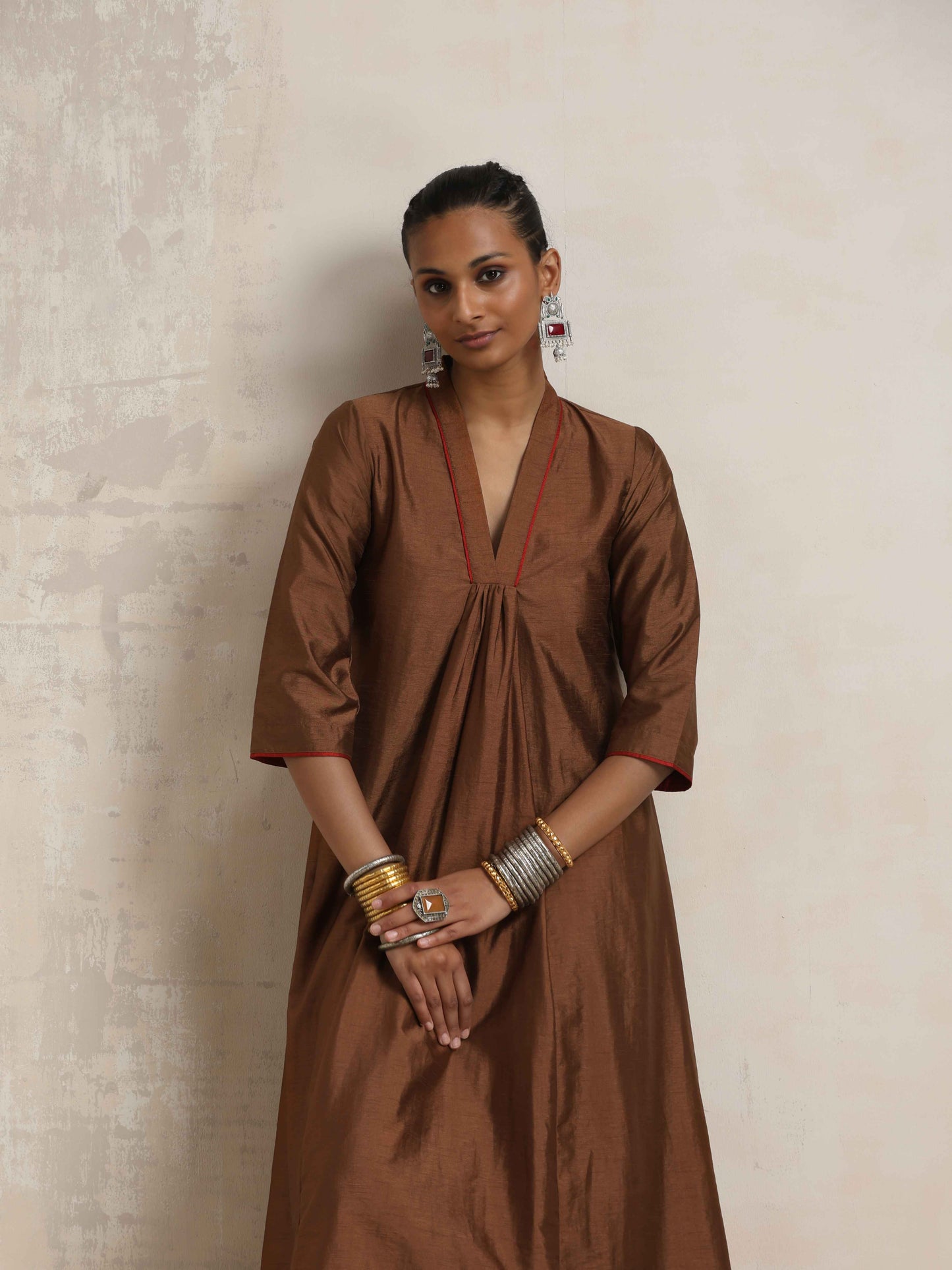 trueBrowns Brown Silk Kurta Set | Swadesiicart