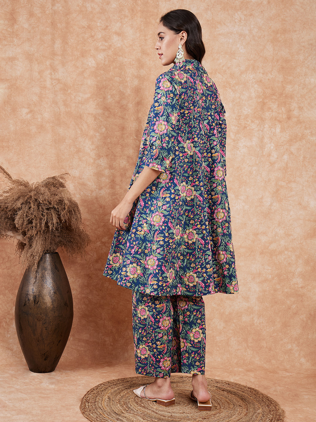 InWeave Women's Blue Green Pink Floral Print Flared Kurta Pant Set - Swadesiicart