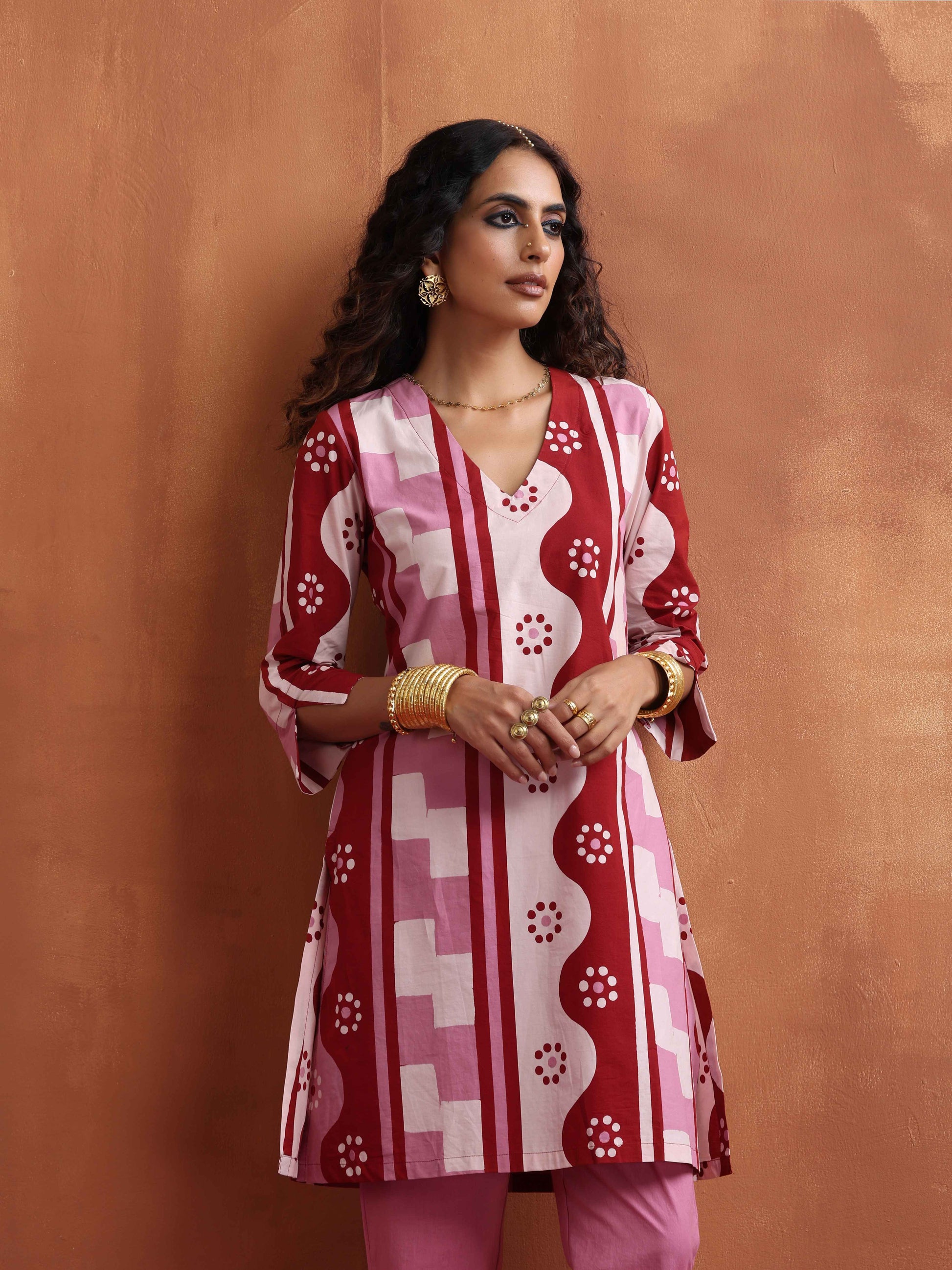 trueBrowns Pink Geometric Print Kurta Co-ord Set - Swadesiicart