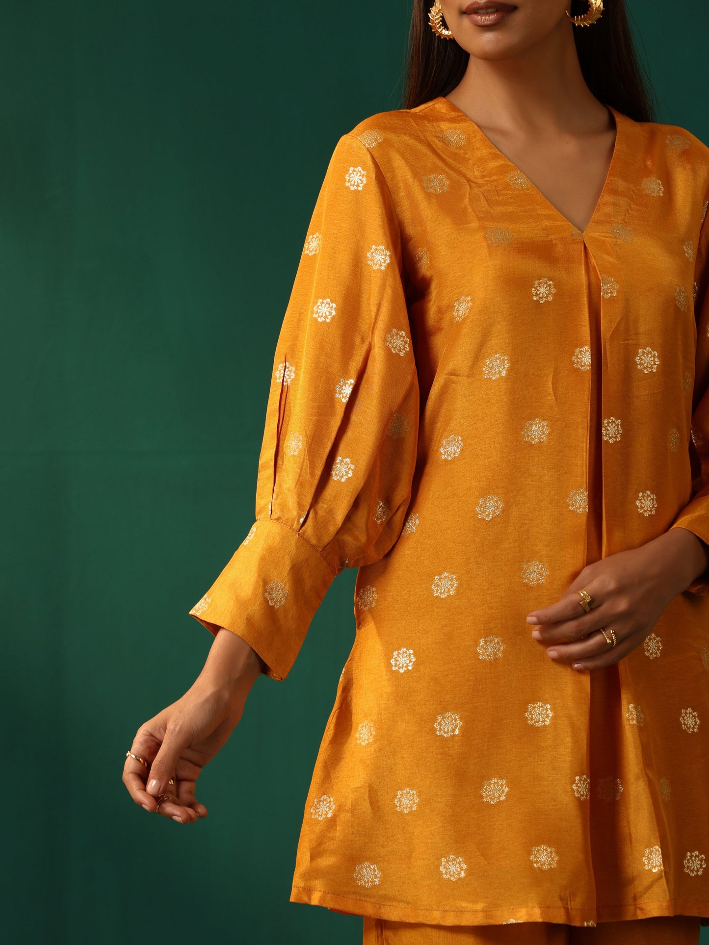 trueBrowns Mustard Geometric Floral Viscose Silk Front Pleat Co-ord Set - Swadesiicart
