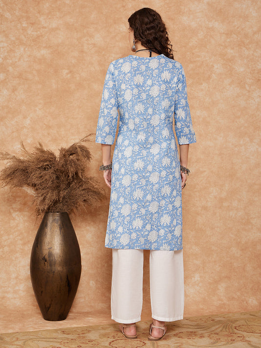InWeave Women's Blue White Floral Square Lace Work Straight Kurta - Swadesiicart