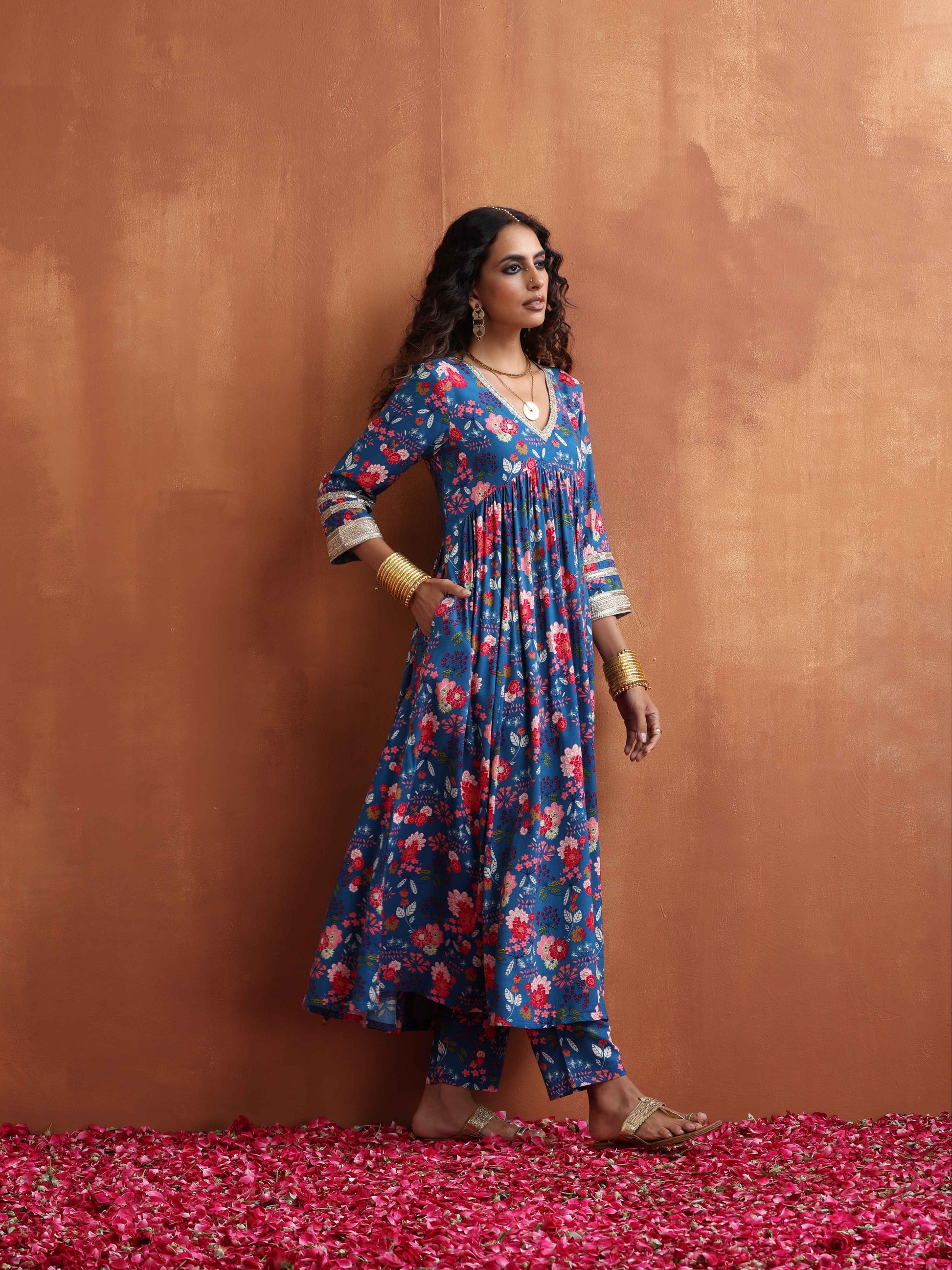 trueBrowns Blue Print Flared Anarkali Kurta Set | Swadesiicart