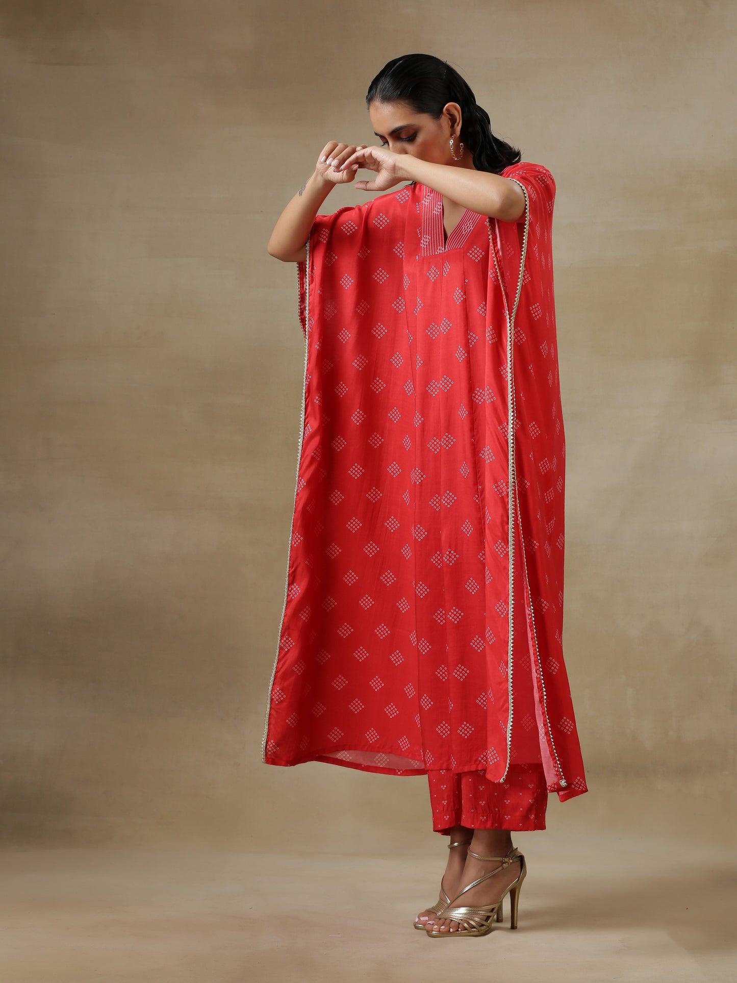 trueBrowns Red Bandhani Printed Silk Panel Kaftan Kurta Pant Set | Swadesiicart