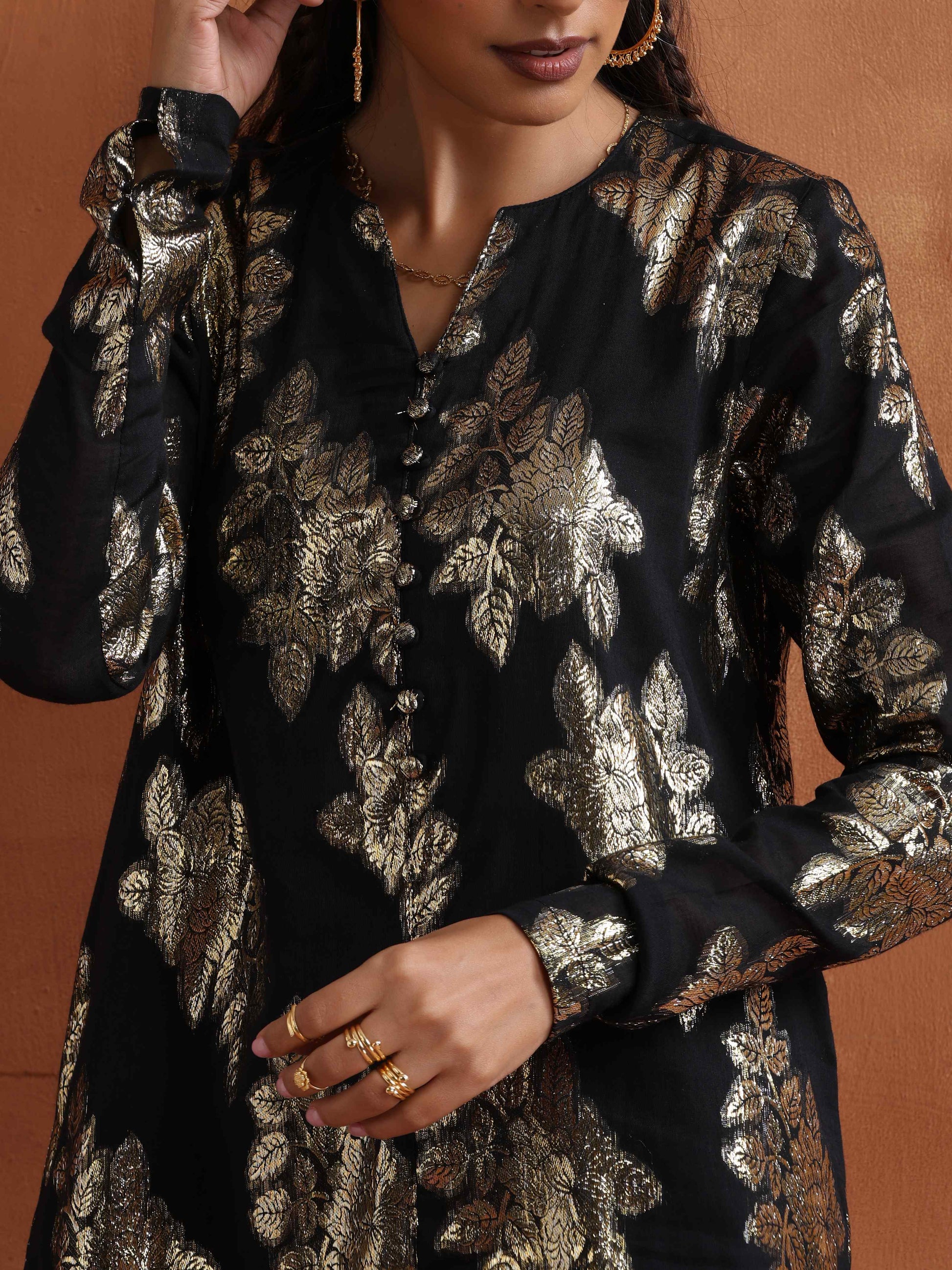 trueBrowns Black Metallic Straight Kurta Co-ord Set - Swadesiicart