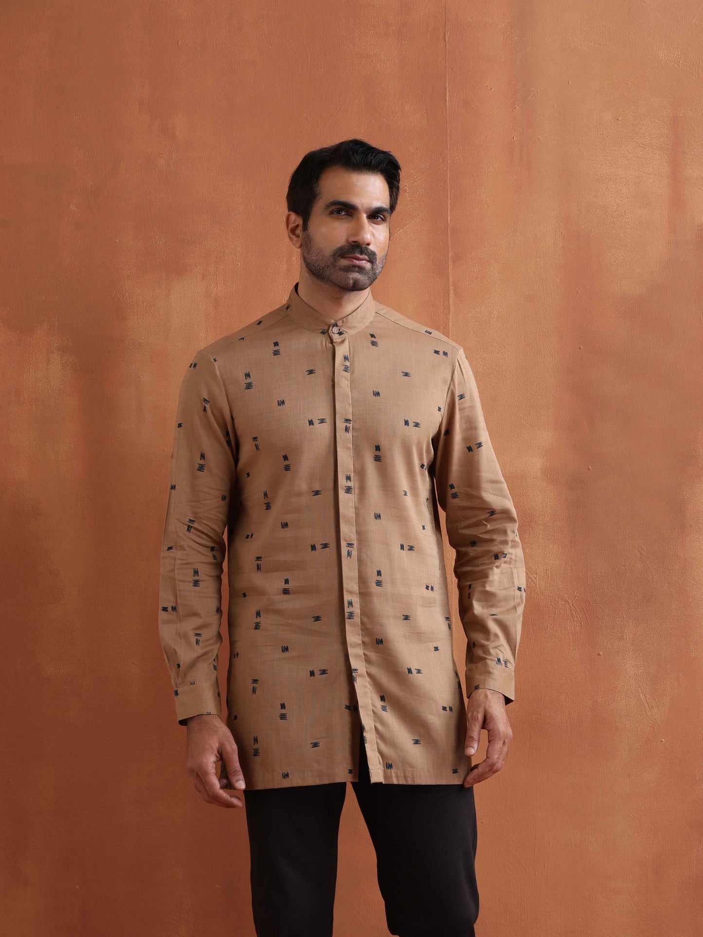 trueBrowns Men's Brown Printed Short Kurta | Swadesiicart