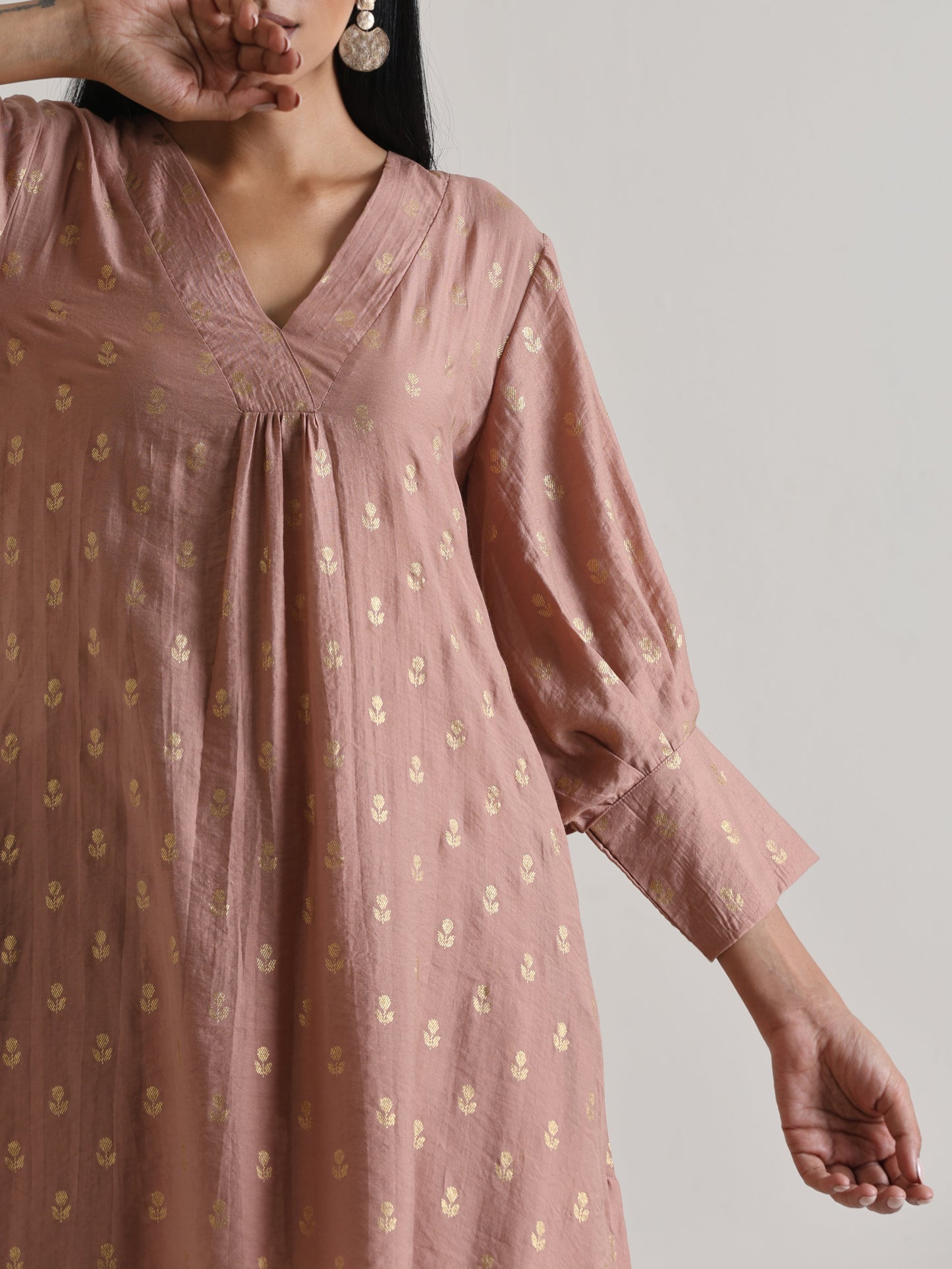 trueBrowns Beige Foil Puff Sleeve Kurta Set | Swadesiicart