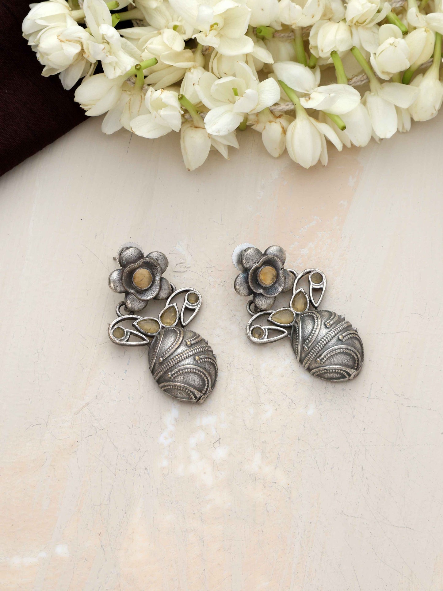 trueBrowns Silver Tone Oval Drop Earrings | Swadesiicart