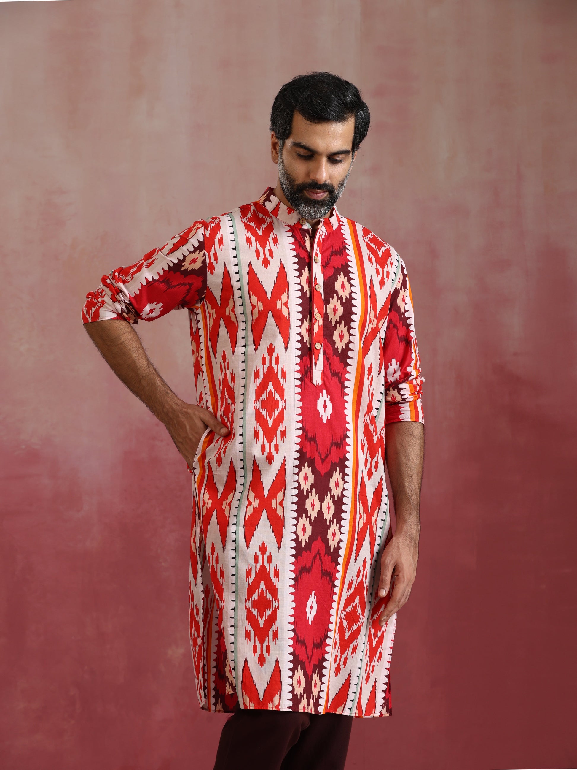 trueBrowns Men's Maroon Ikat Print Mandarin Collar Kurta | Swadesiicart