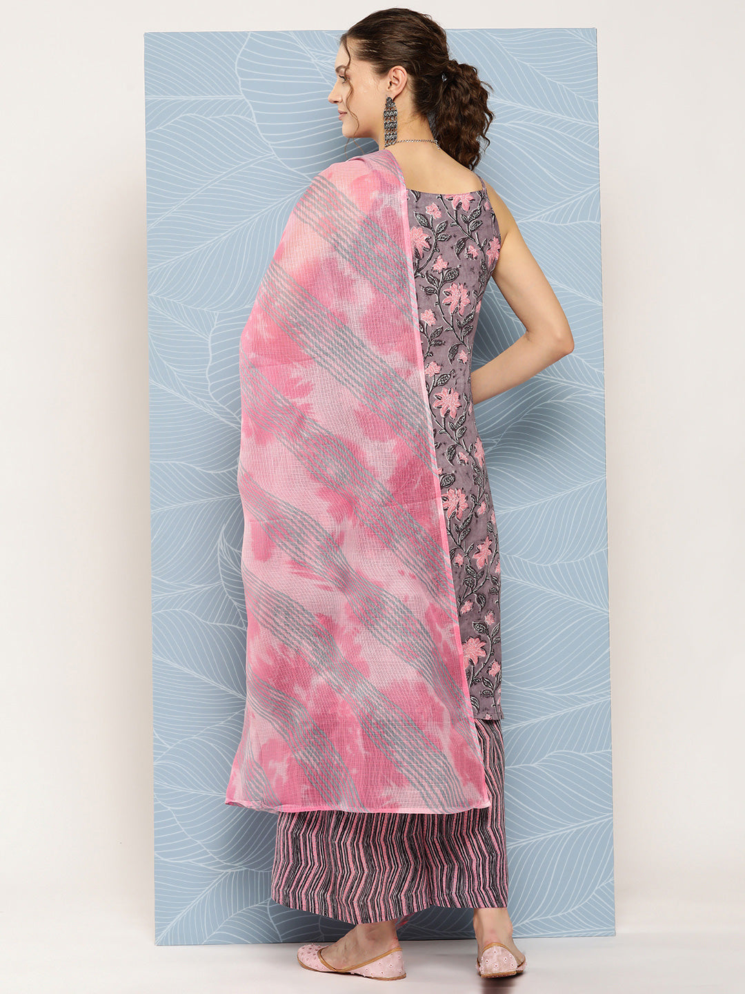InWeave Women's Mauve Abstract Strappy Set With Dupatta - Swadesiicart