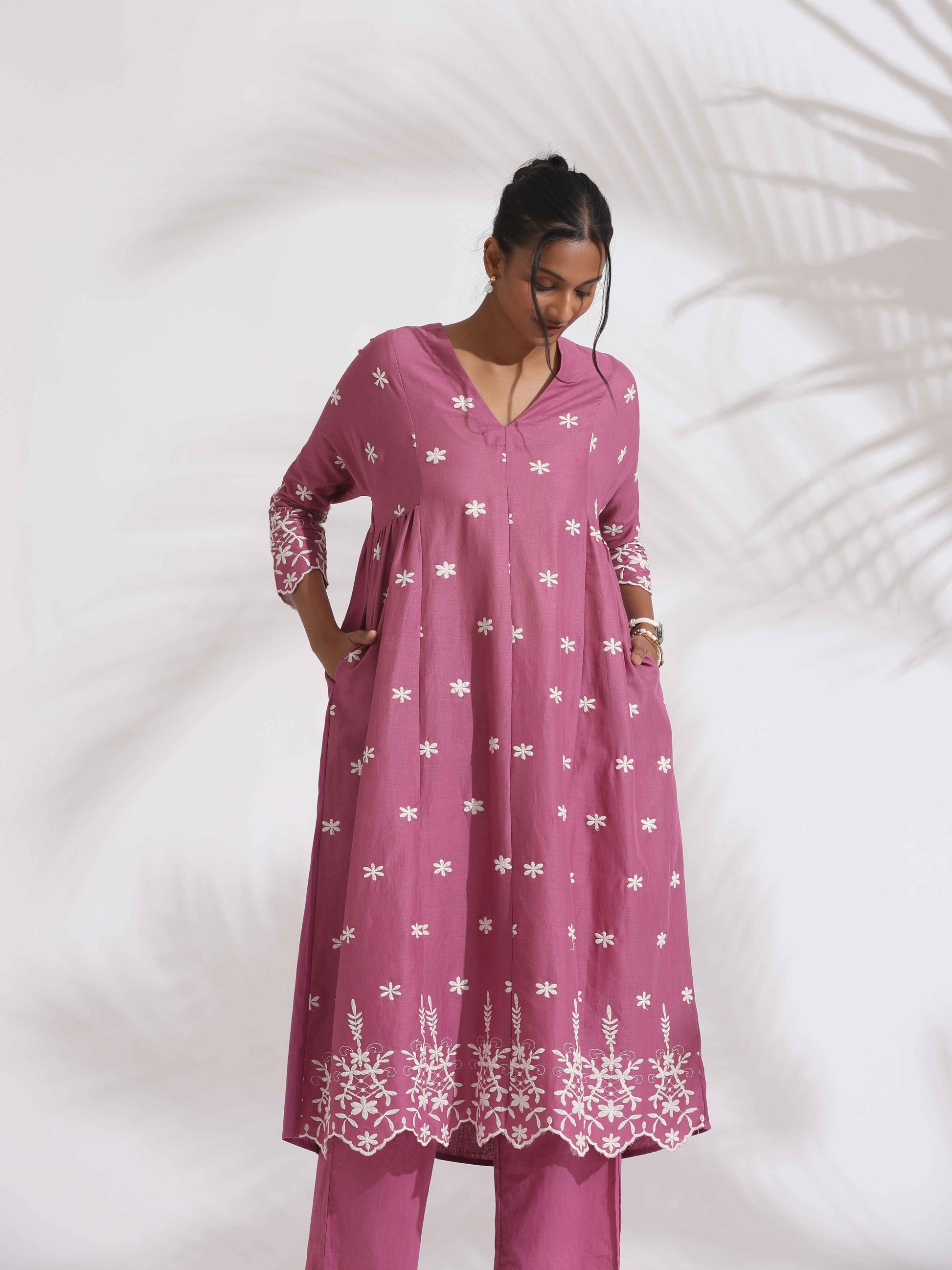 trueBrowns Pink Cotton Floral Embroidered Flared Kurta Set | Swadesiicart