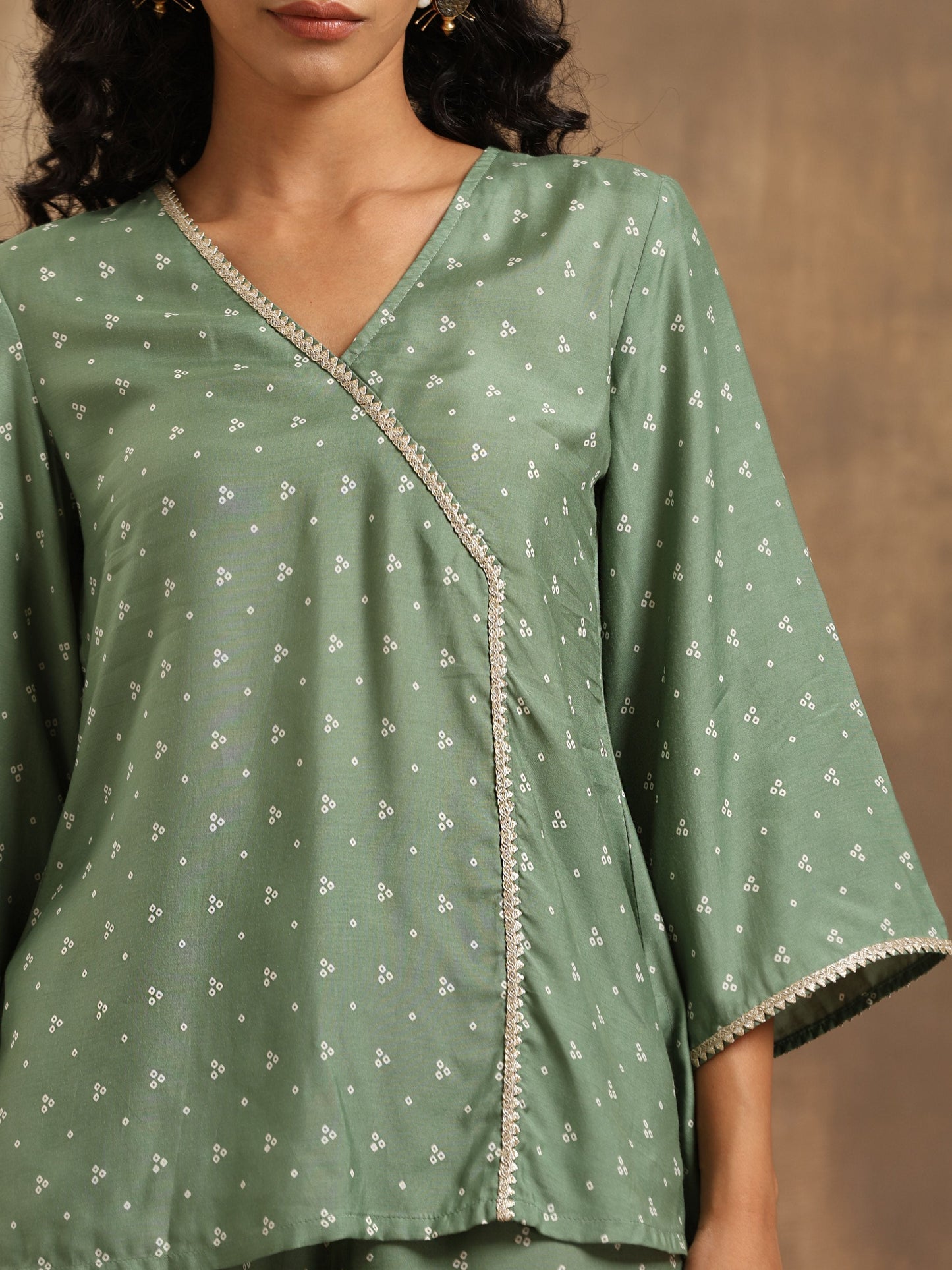 trueBrowns Light Green Bandhani Printed Silk Co-Ord Set - Swadesiicart
