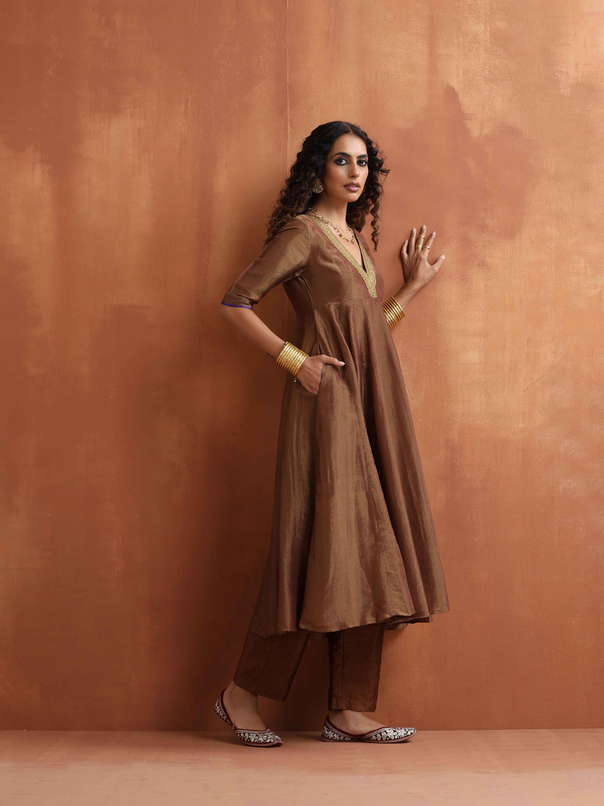 trueBrowns Bronze Tissue Flared Anarkali Kurta Set | Swadesiicart