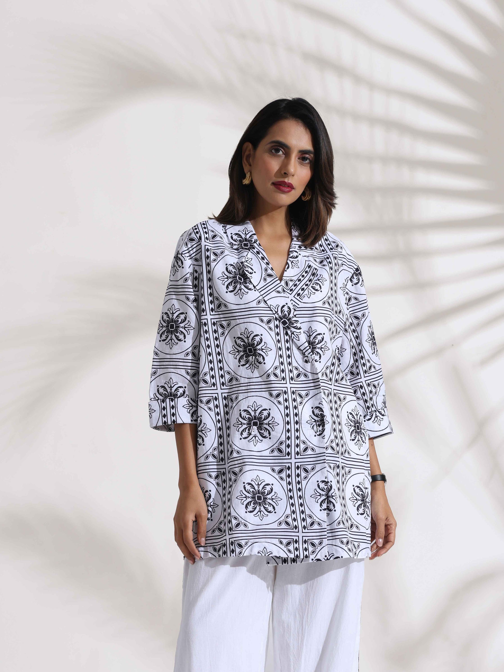 trueBrowns White Cotton Print Jacket Co-ord Set - Swadesiicart