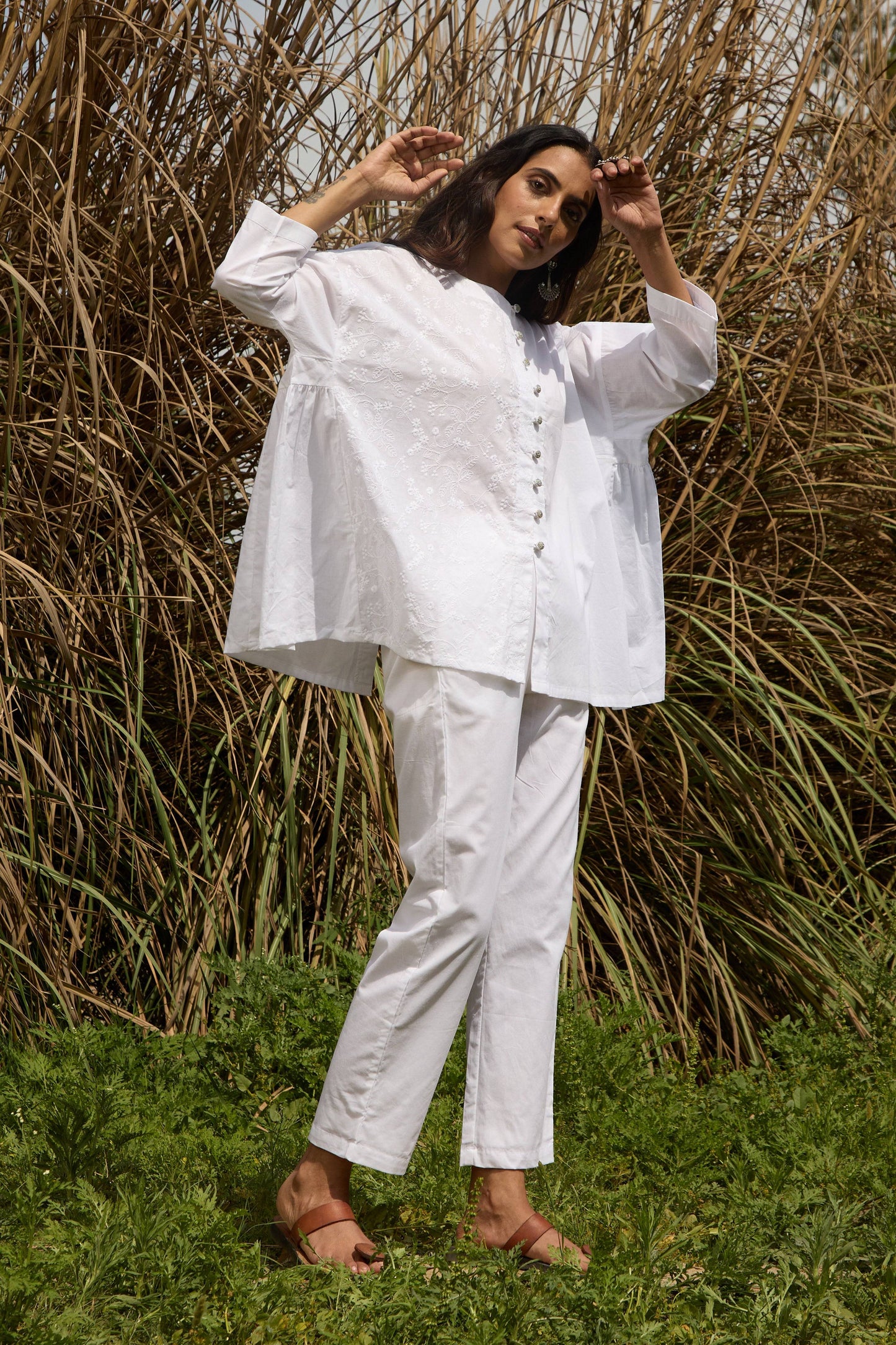 trueBrowns White Cotton Embroidered Relaxed Co-ord Set - Swadesiicart