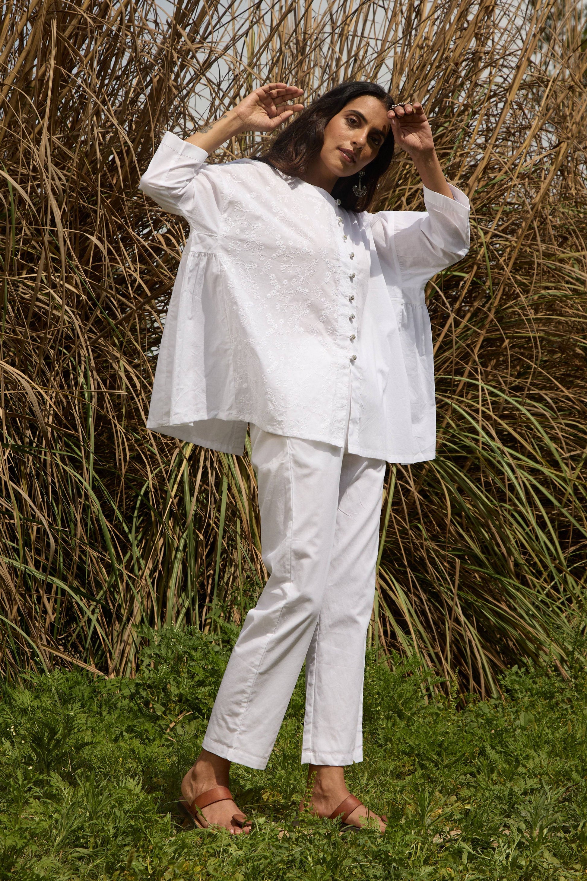 trueBrowns White Cotton Embroidered Relaxed Co-ord Set - Swadesiicart
