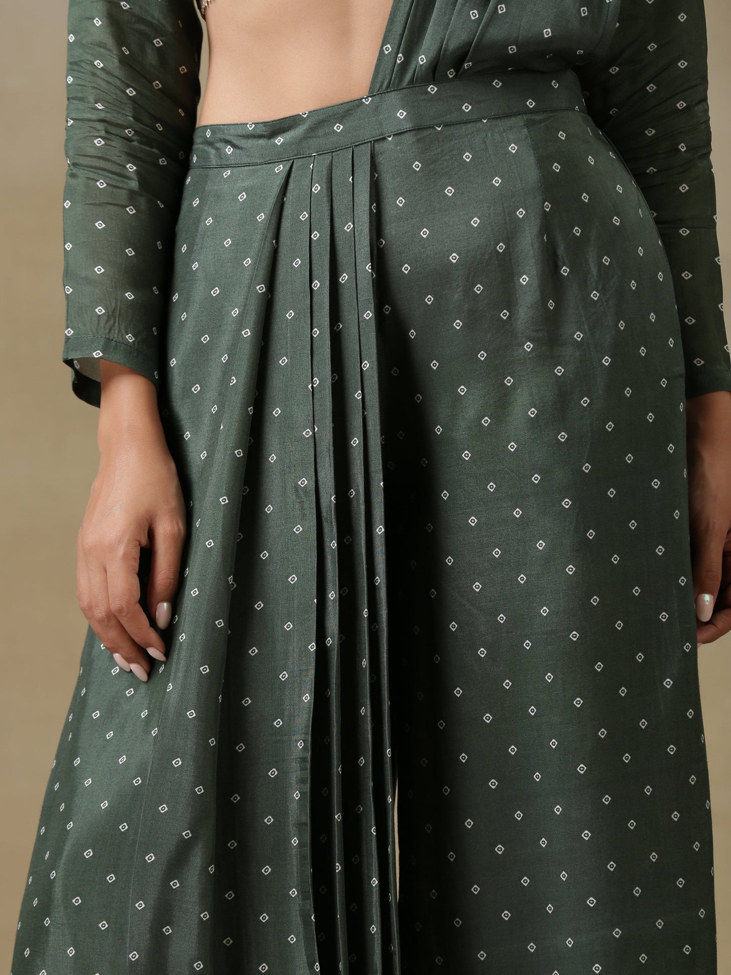 trueBrowns Dark Green Bandhani Printed Silk Palazzo Stitched Saree | Swadesiicart