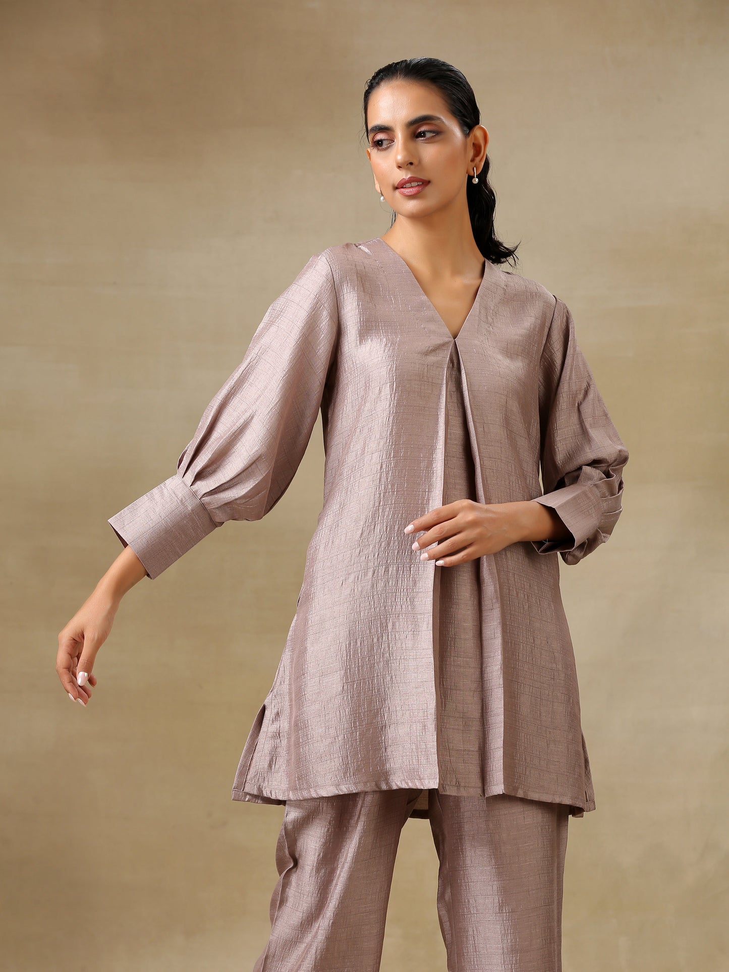 trueBrowns Grey Textured Silk Neck Pleat Co-Ord Set - Swadesiicart
