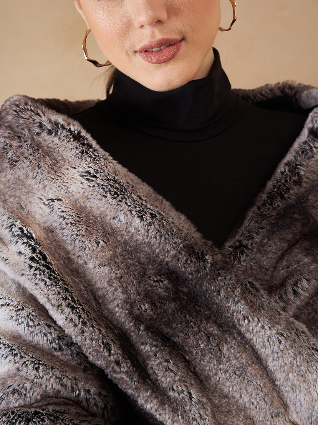 InWeave Women's Dark Grey Duble Shade Long Faux Fur Cape - Swadesiicart