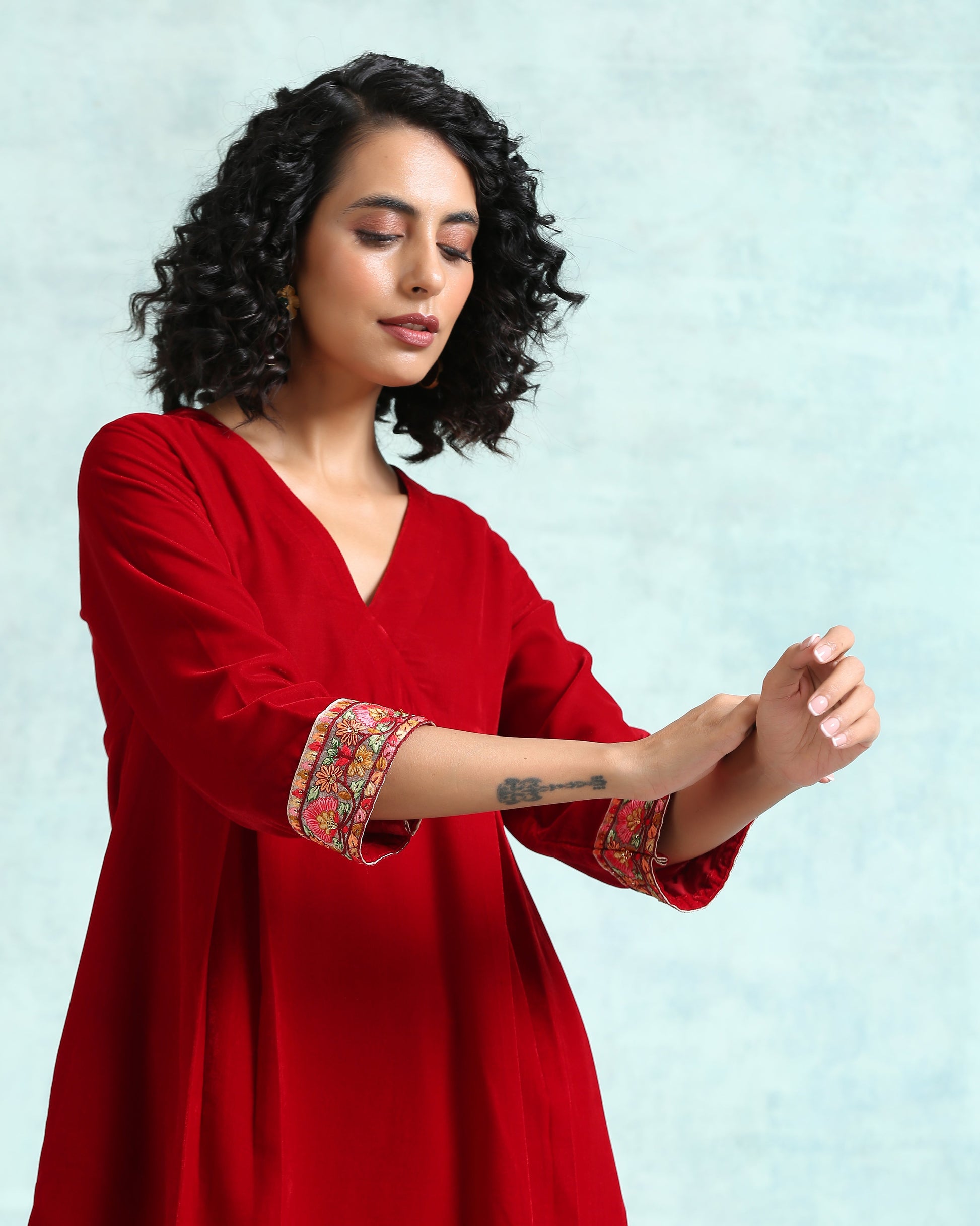 trueBrowns True Red Velvet Yoke Kurta | Swadesiicart