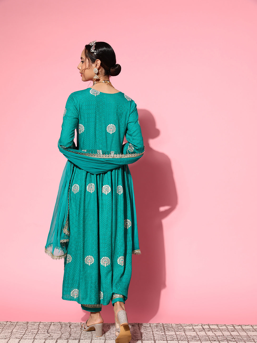 InWeave Women's Teal Nyra Cut Embroidered Kurta Set With Dupatta - Swadesiicart