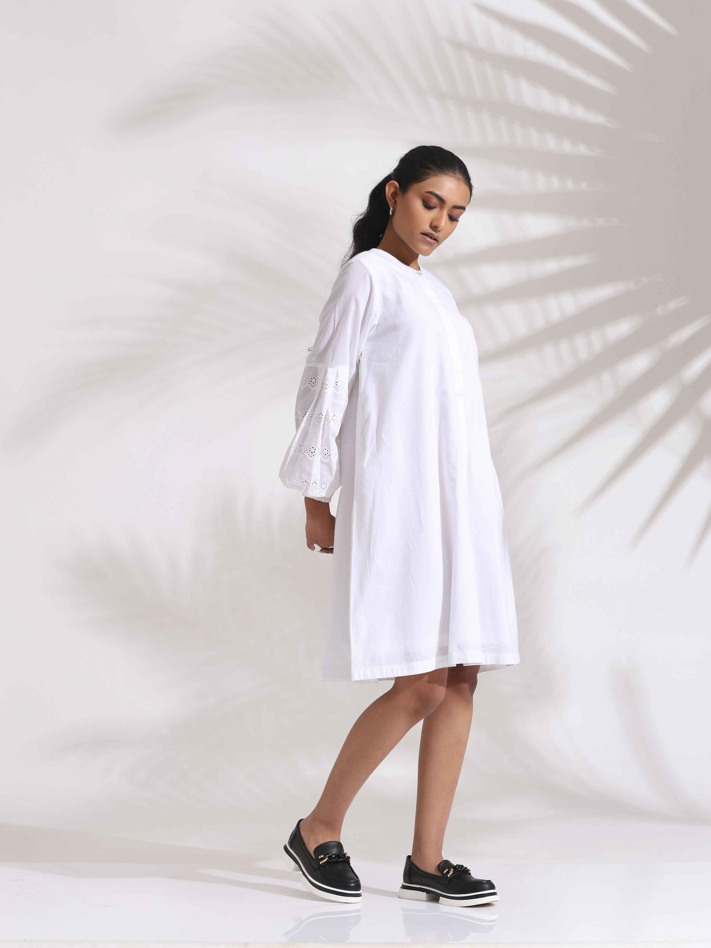 trueBrowns White Cotton Schiffli Short Dress | Swadesiicart
