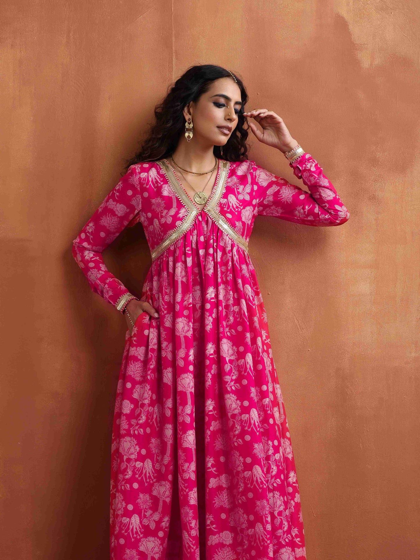 trueBrowns Red Print Flared Anarkali Kurta Set | Swadesiicart