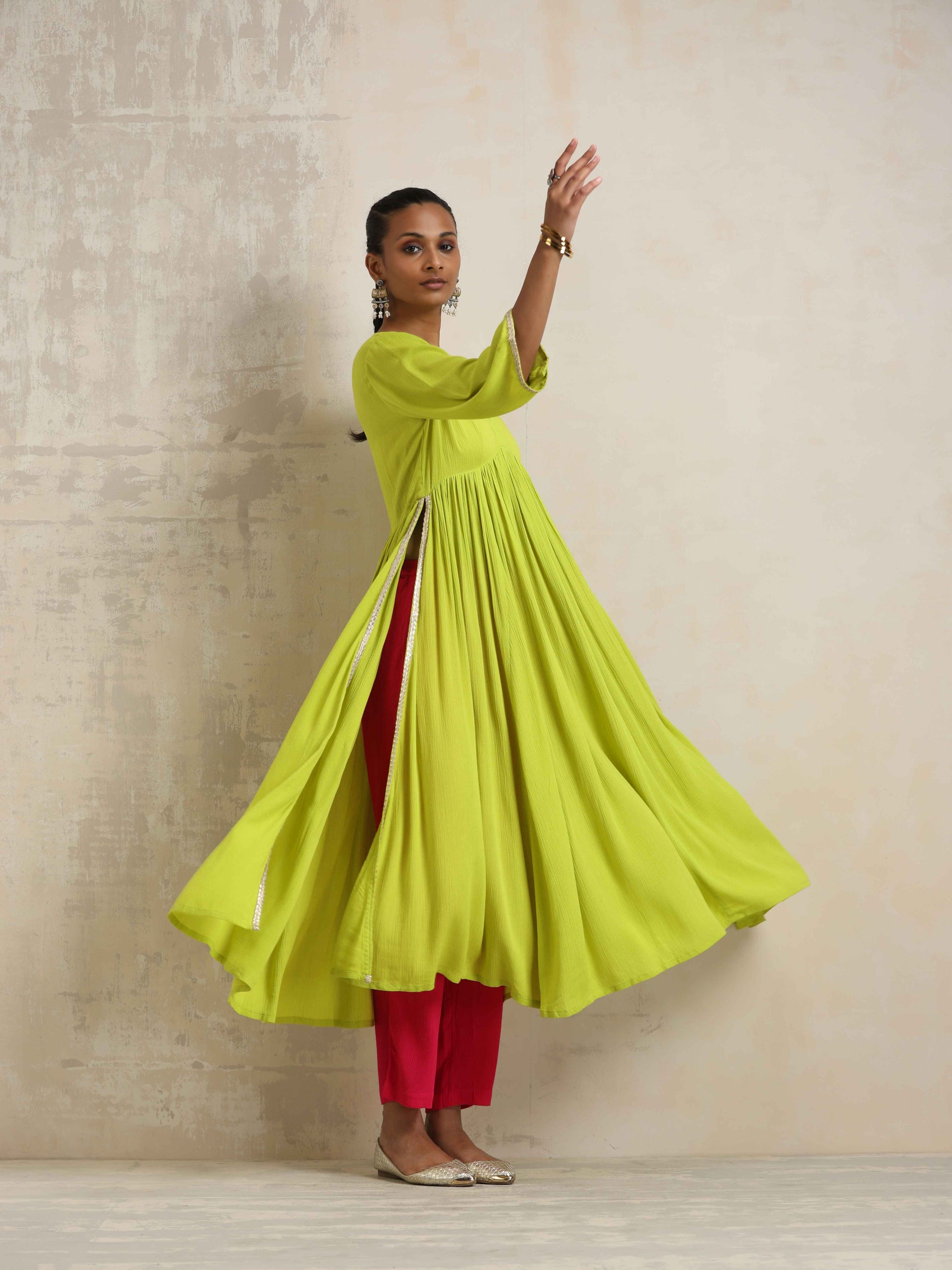 trueBrowns Lime Crinkle Anarkali Flared Kurta Set | Swadesiicart
