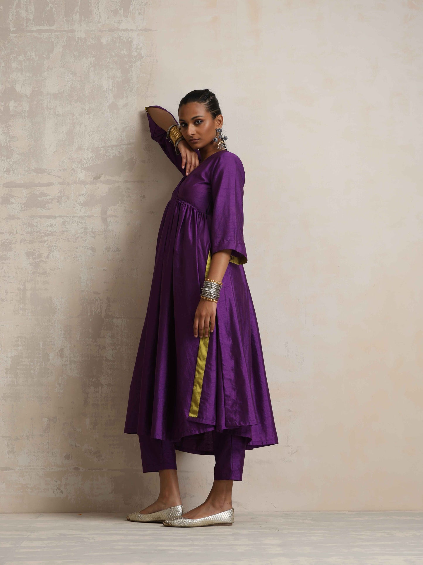 trueBrowns Purple Silk Anarkali Flared Kurta Set | Swadesiicart