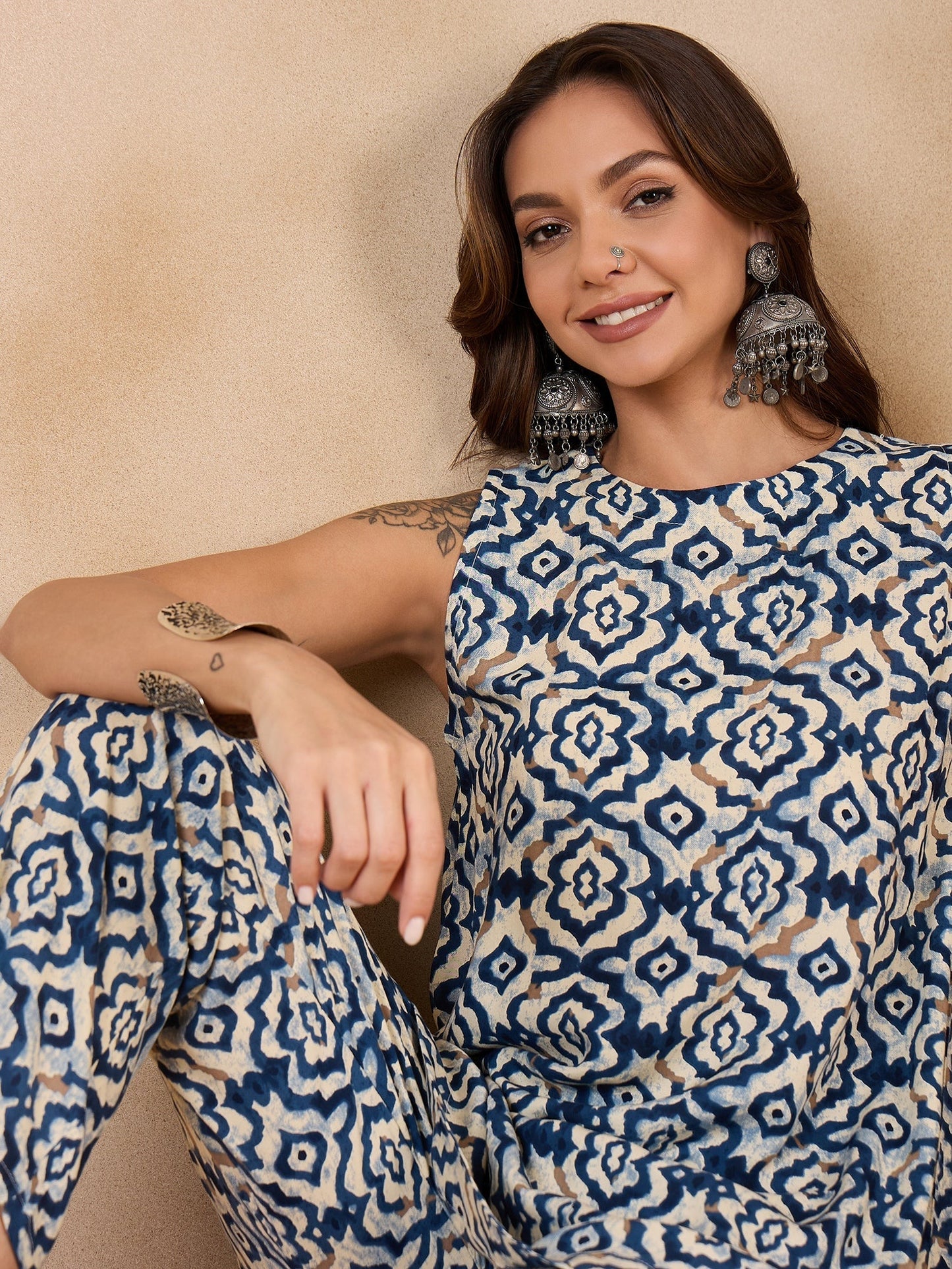 InWeave Peacock Blue White Moroccan Print Round Neck Kurta Set - Swadesiicart