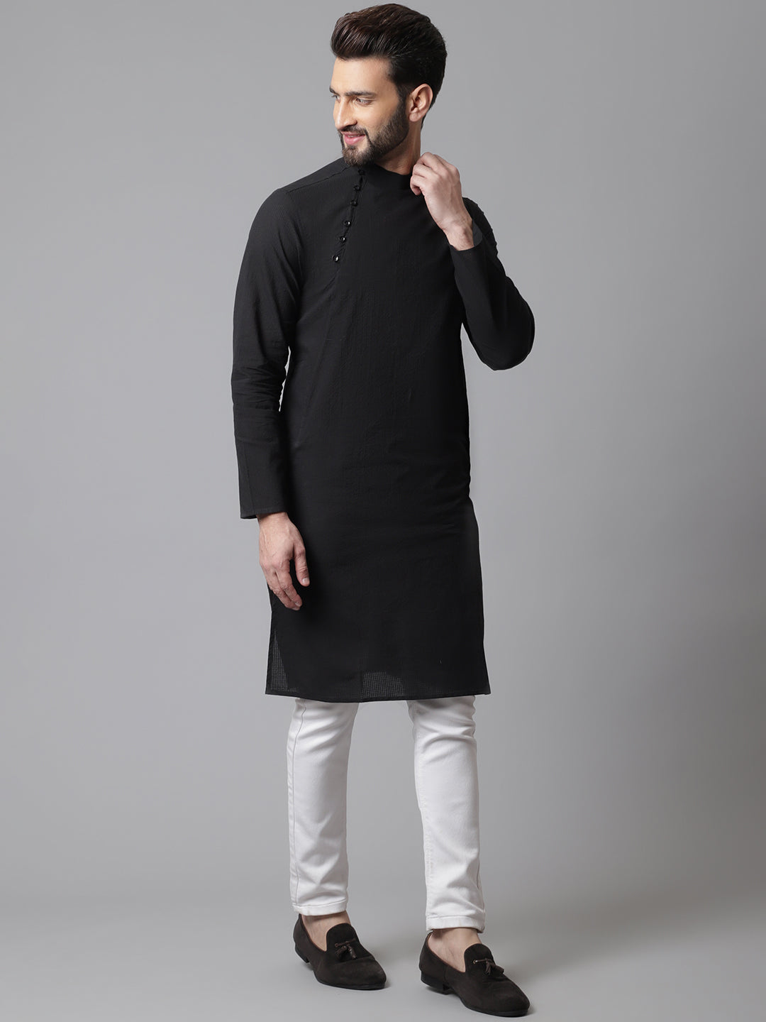 Even Apparels Black Solid Kurta With Band Collar | Swadesiicart