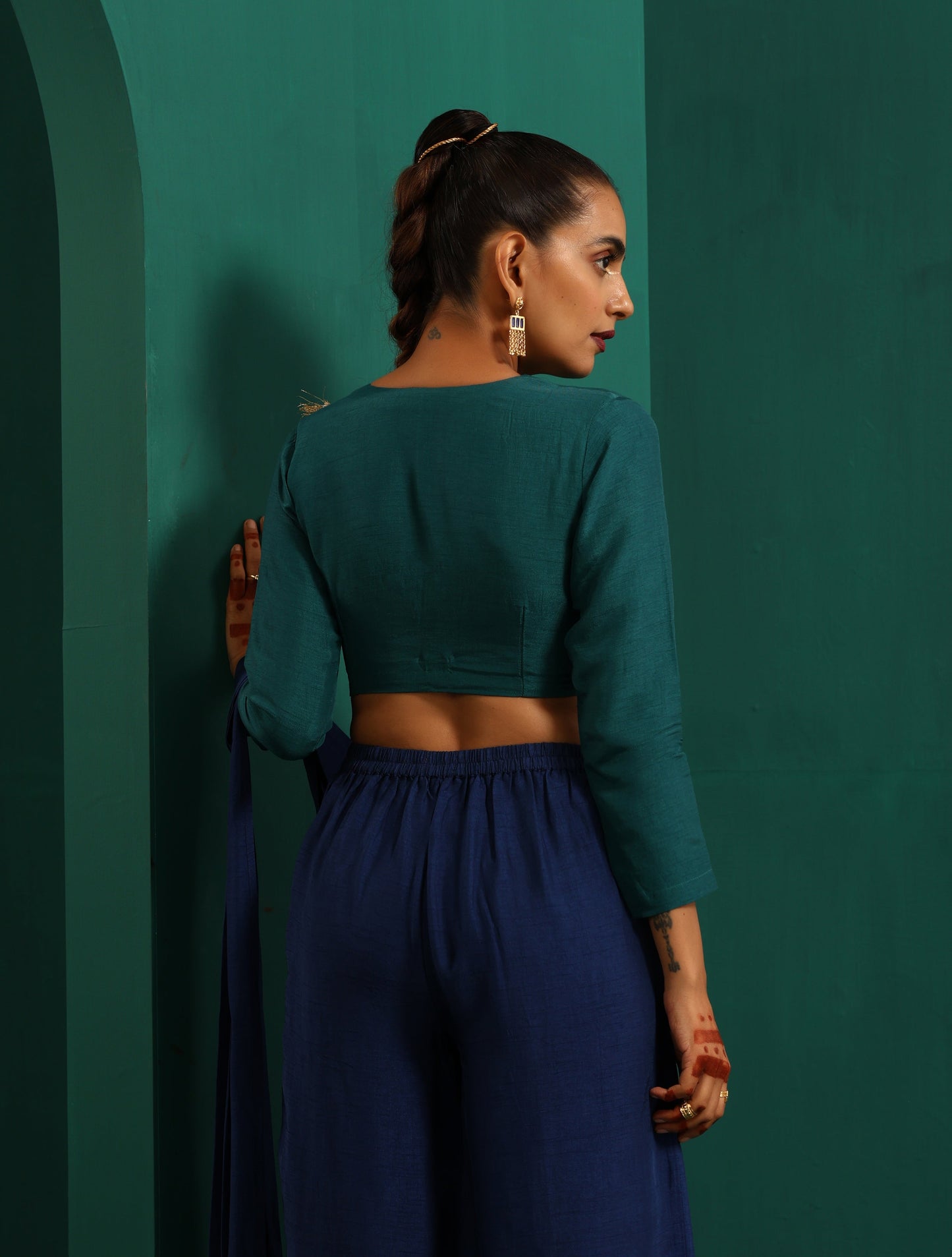 trueBrowns Teal Silk Full Sleeve Blouse | Swadesiicart