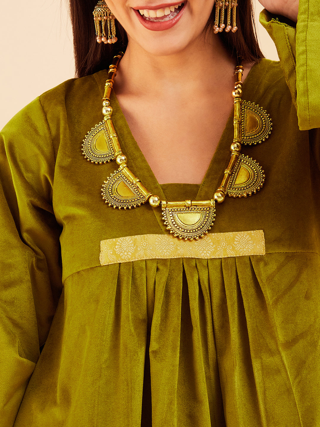 InWeave Women's Olive V Neck Asymmetrical Pleated Velvet Kurta Set - Swadesiicart