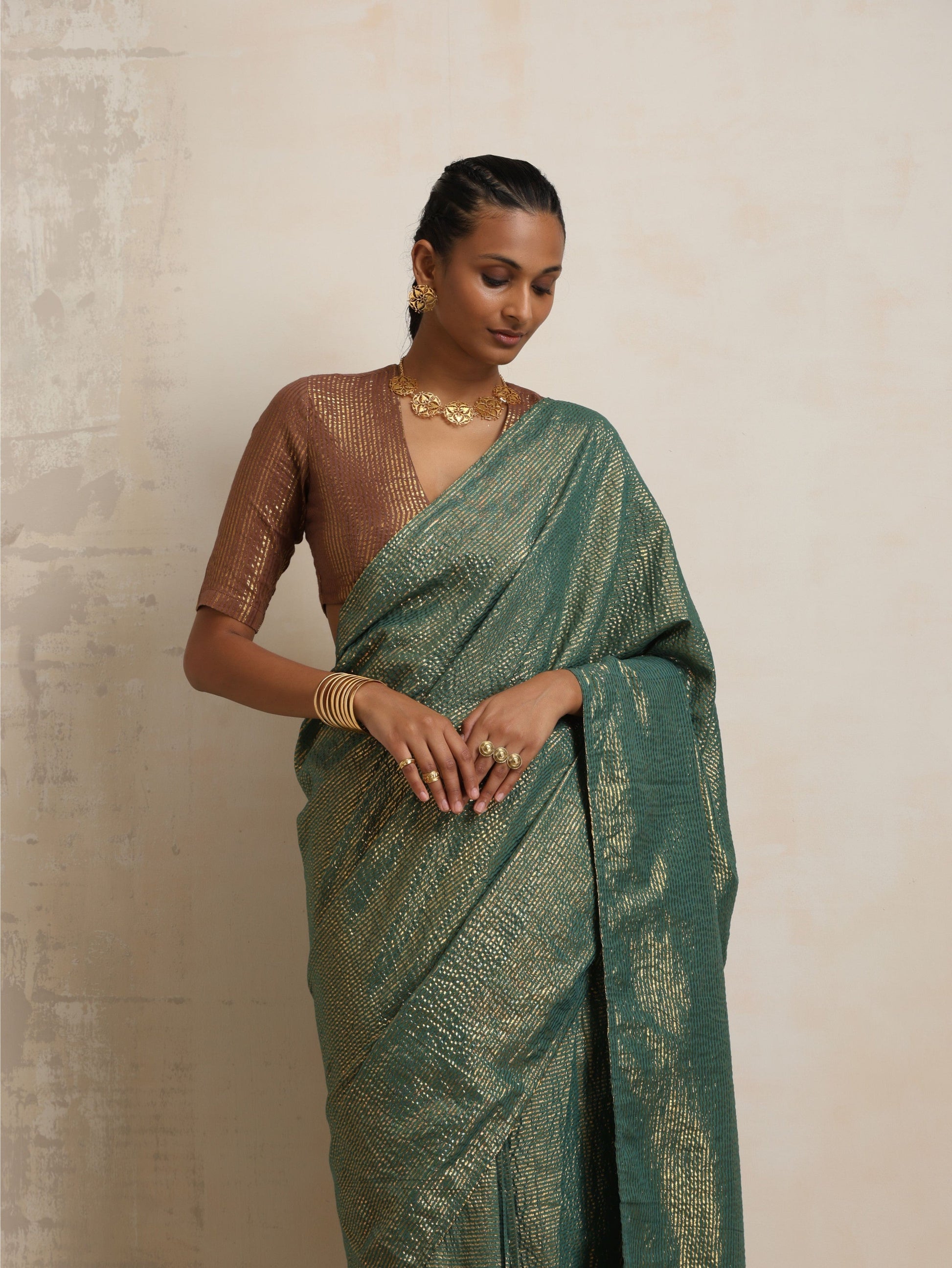trueBrowns Dark Green Gold Lurex Ready To Wear Saree | Swadesiicart