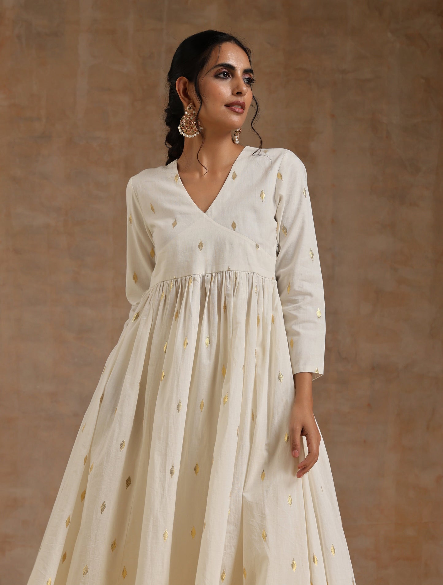 trueBrowns Ivory Gold Cotton Kalidar Kurta Set | Swadesiicart