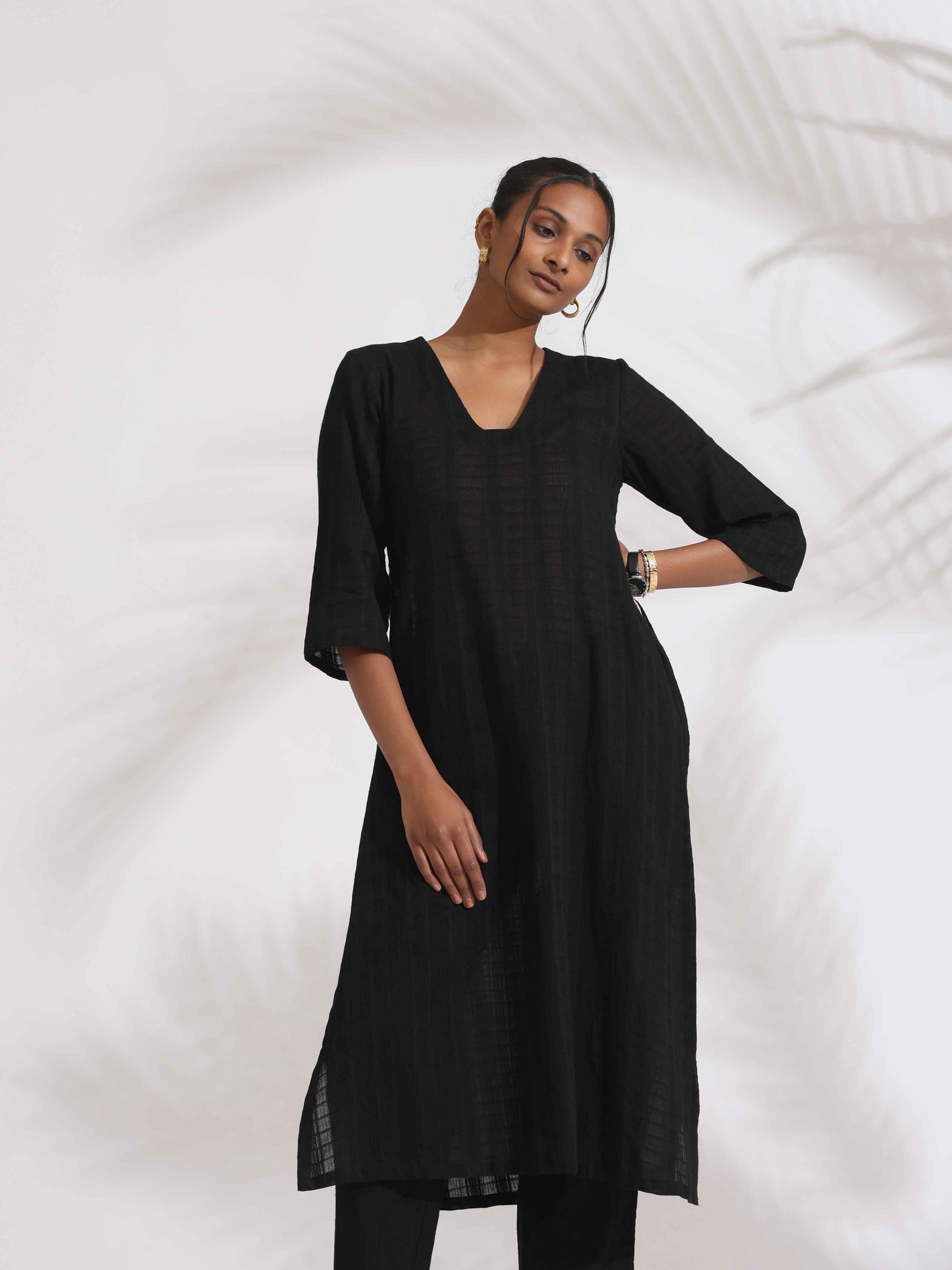 trueBrowns Black Cotton High Slit Kurta Set | Swadesiicart