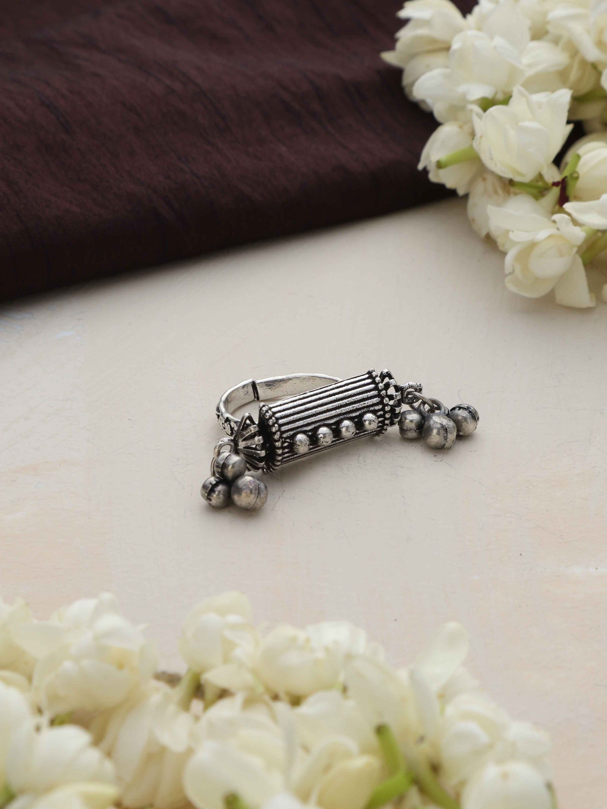 trueBrowns Silver Tone Rectangular Ghungroo Ring | Swadesiicart