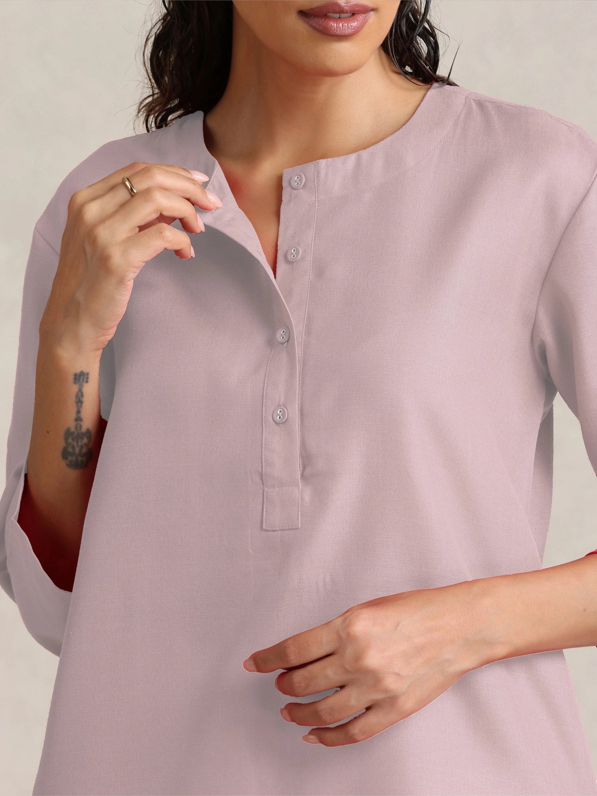 trueBrowns Pink Cotton Blend Short Kurta | Swadesiicart