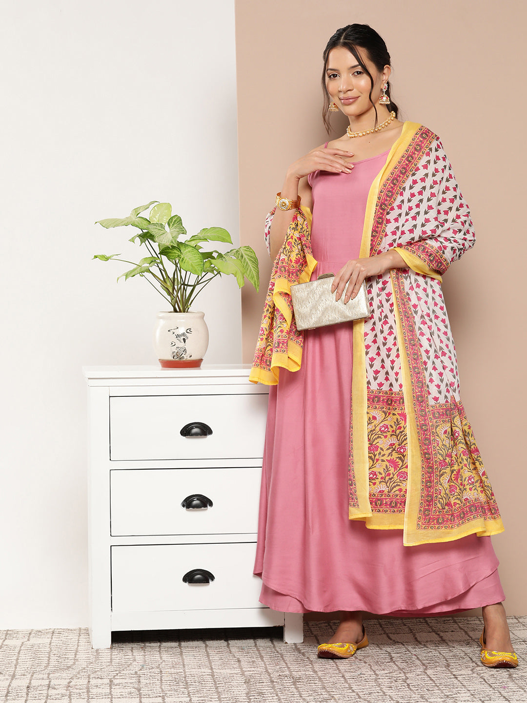 InWeave Women's Light Pink Ray Strappy Kurta Set With Printed Cotton Dupatta - Swadesiicart