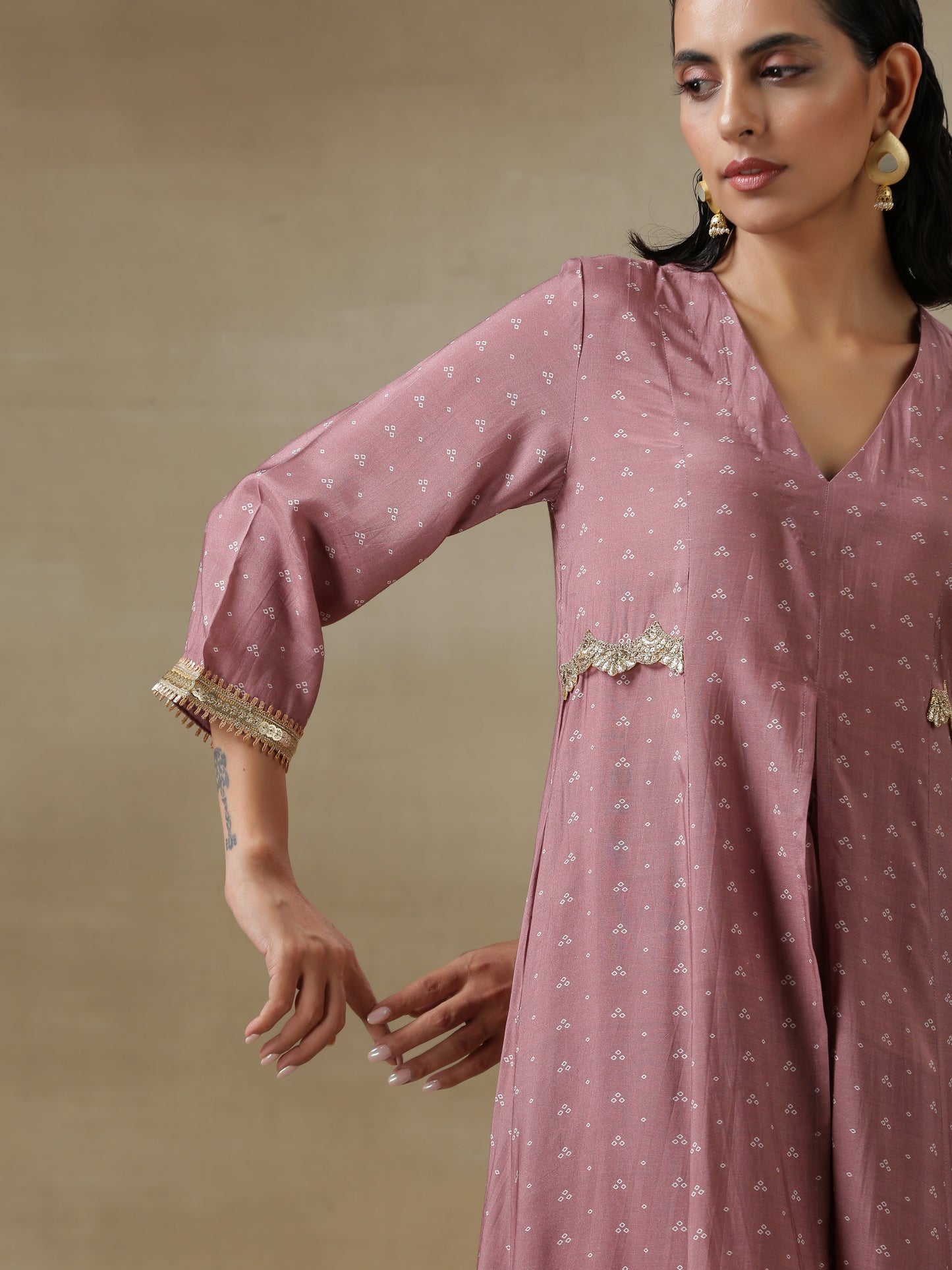 trueBrowns Dark Mauve Bandhani Printed Silk Front Slit Kurta Pant Set | Swadesiicart