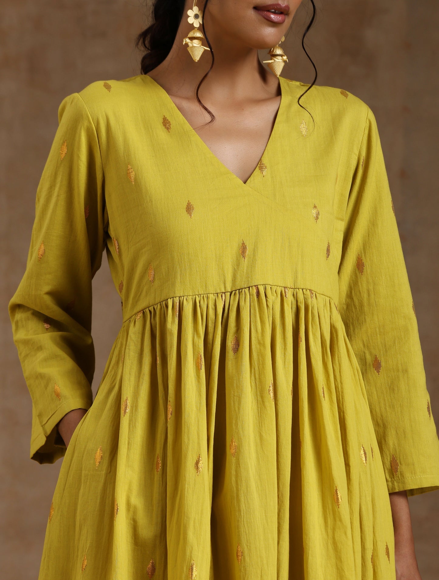 trueBrowns Lime Gold Cotton Kalidar Kurta Set | Swadesiicart