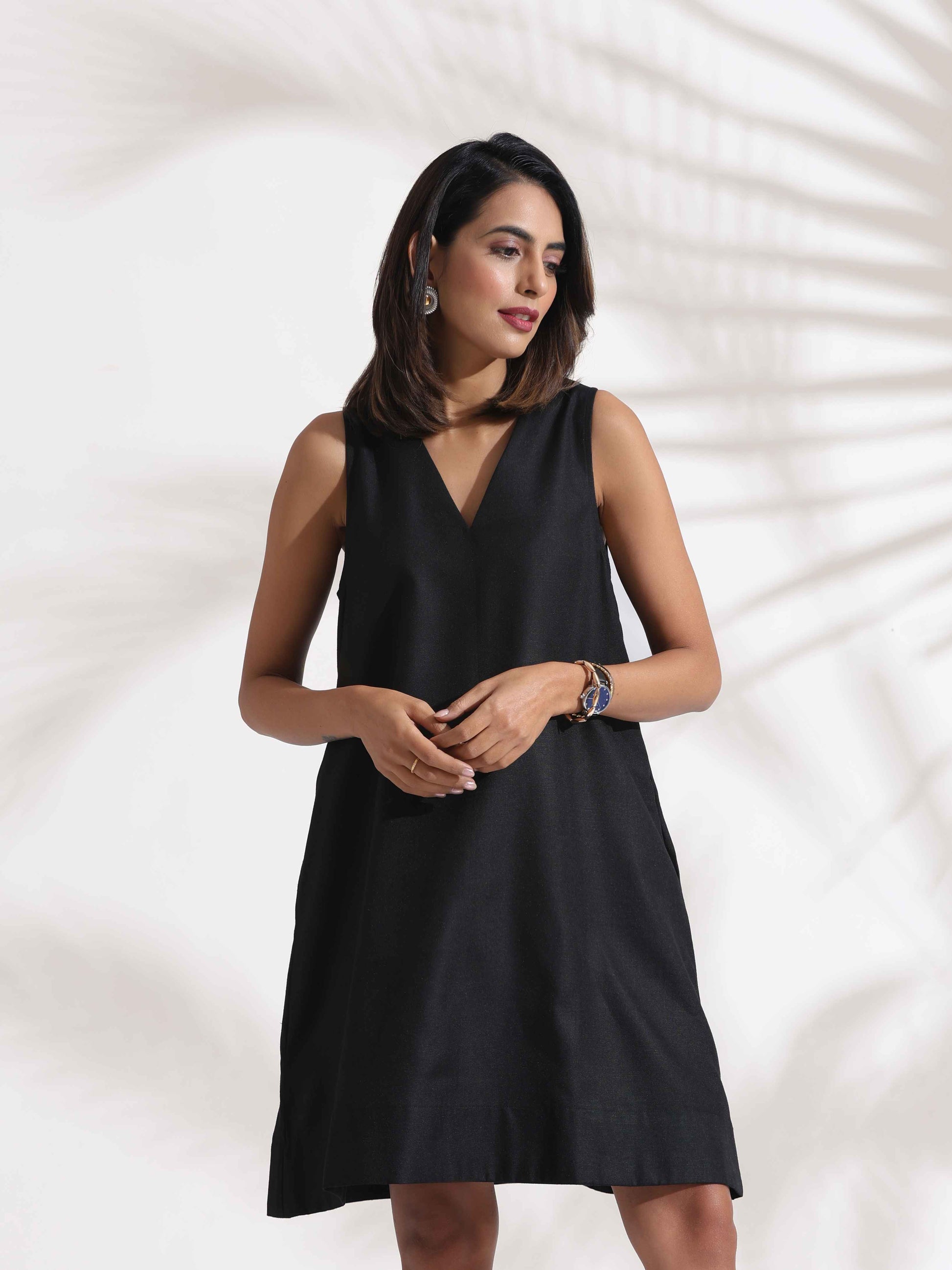 trueBrowns Black Slub Dress | Swadesiicart