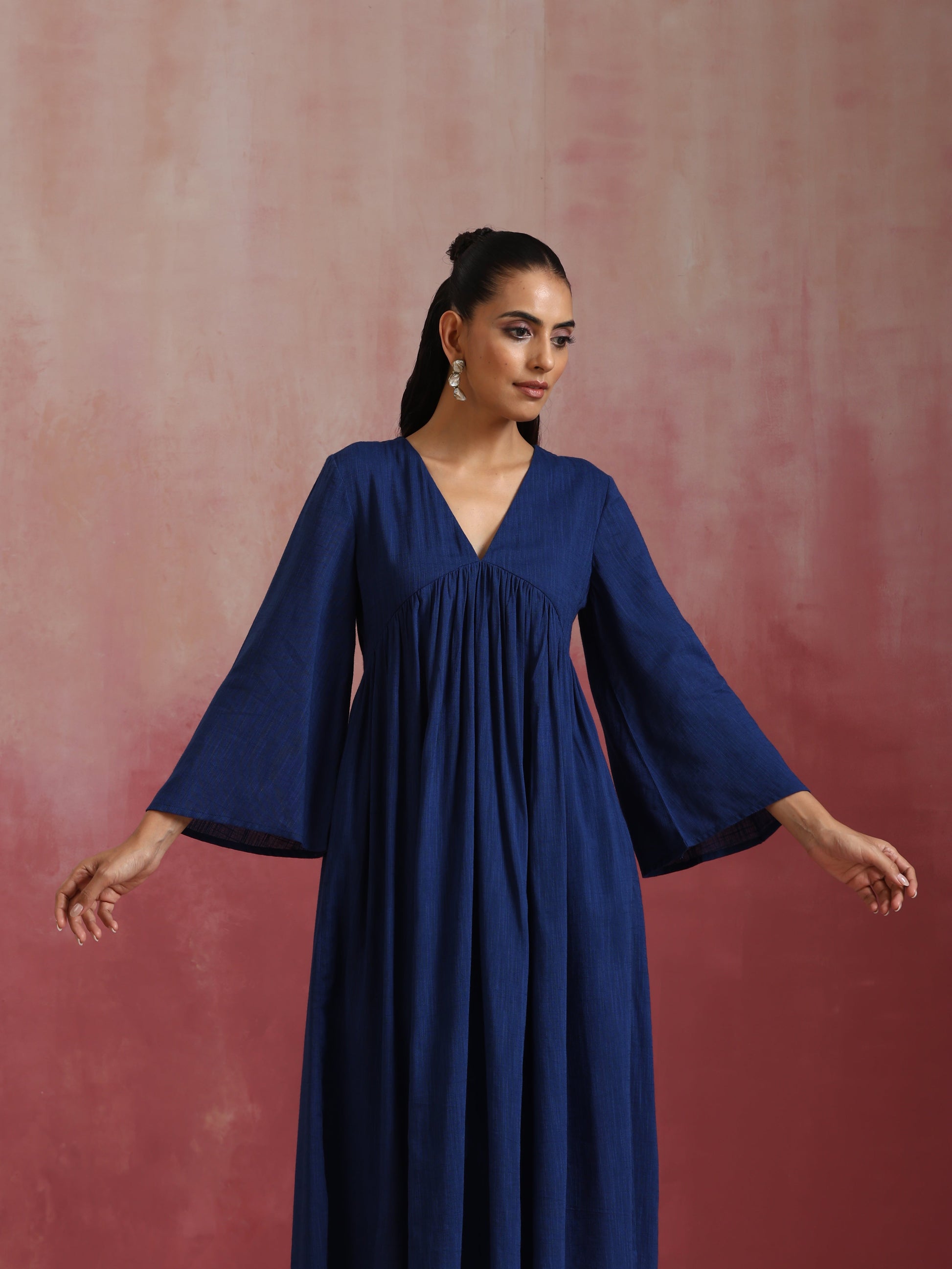 trueBrowns Blue Cotton Dobby Kurta Set | Swadesiicart
